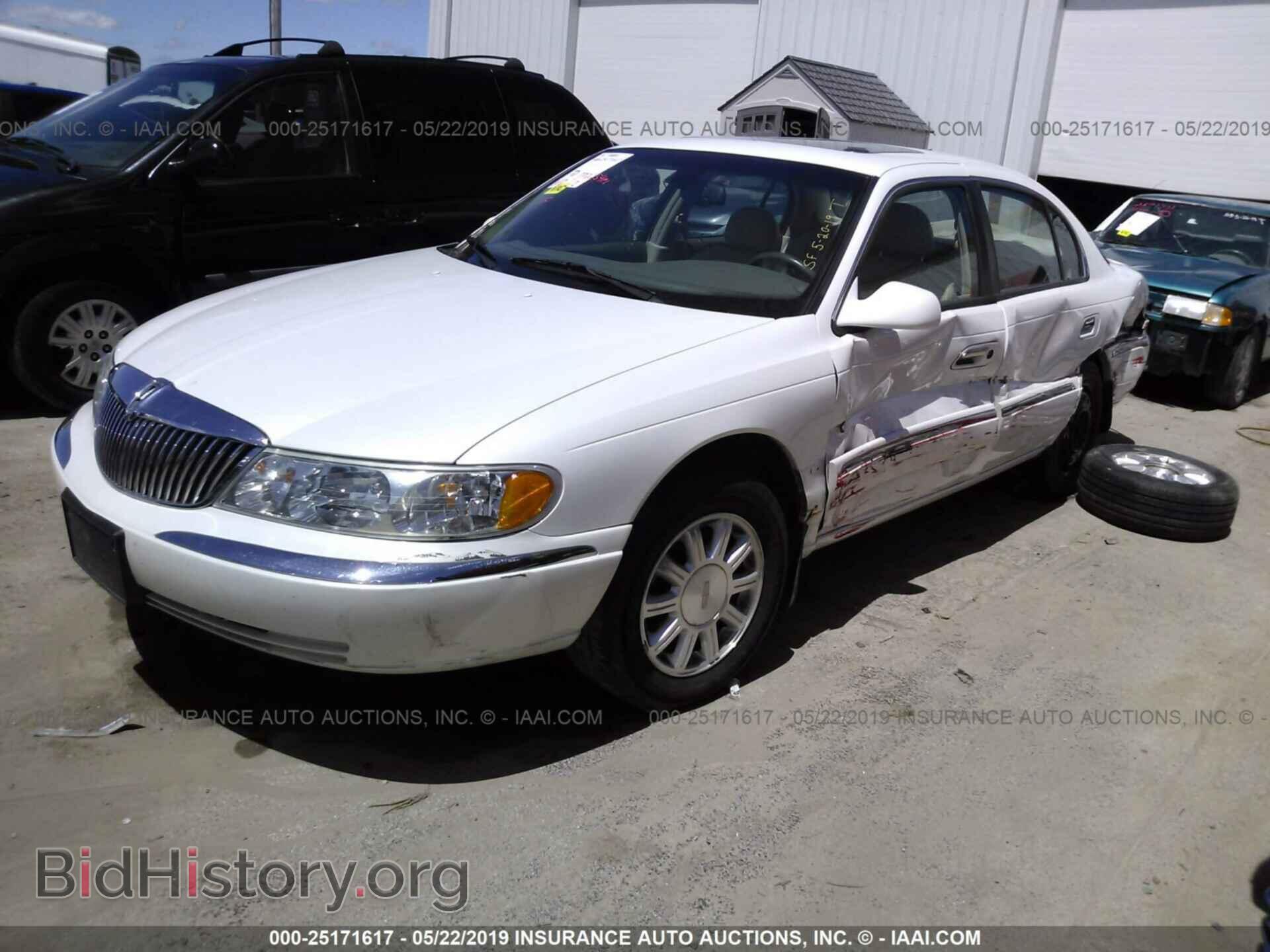 2002 LINCOLN CONTINENTAL - VIN: 1LNHM97V72Y687619 - Фото 2