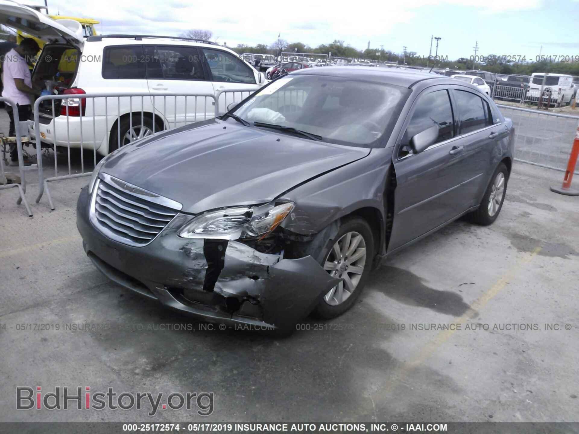 2013 CHRYSLER 200 - VIN: 1C3CCBBB7DN713876 - Фото 2