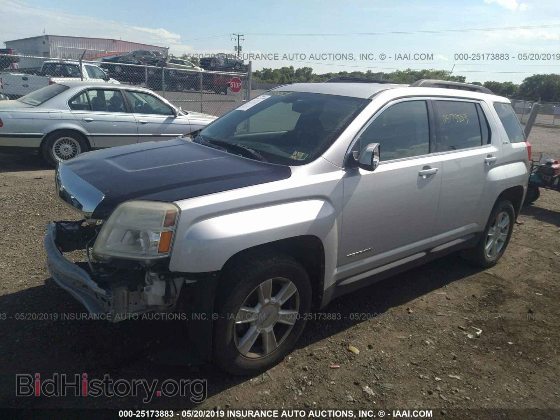 2010 GMC TERRAIN - VIN: 2CTFLEEW0A6304342 - Photo 2