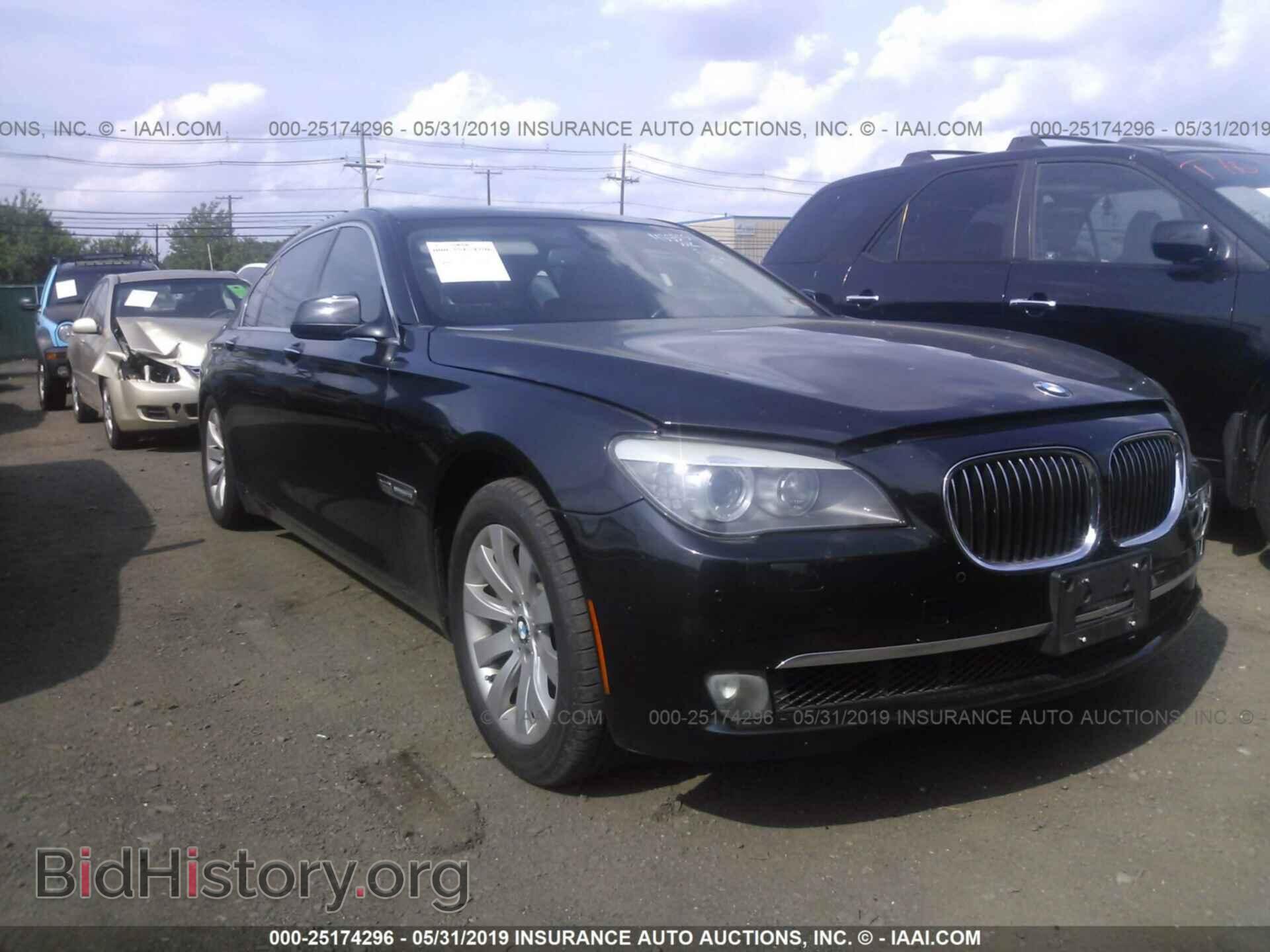 Photo WBAKC8C53BC433395 - BMW 750 2011
