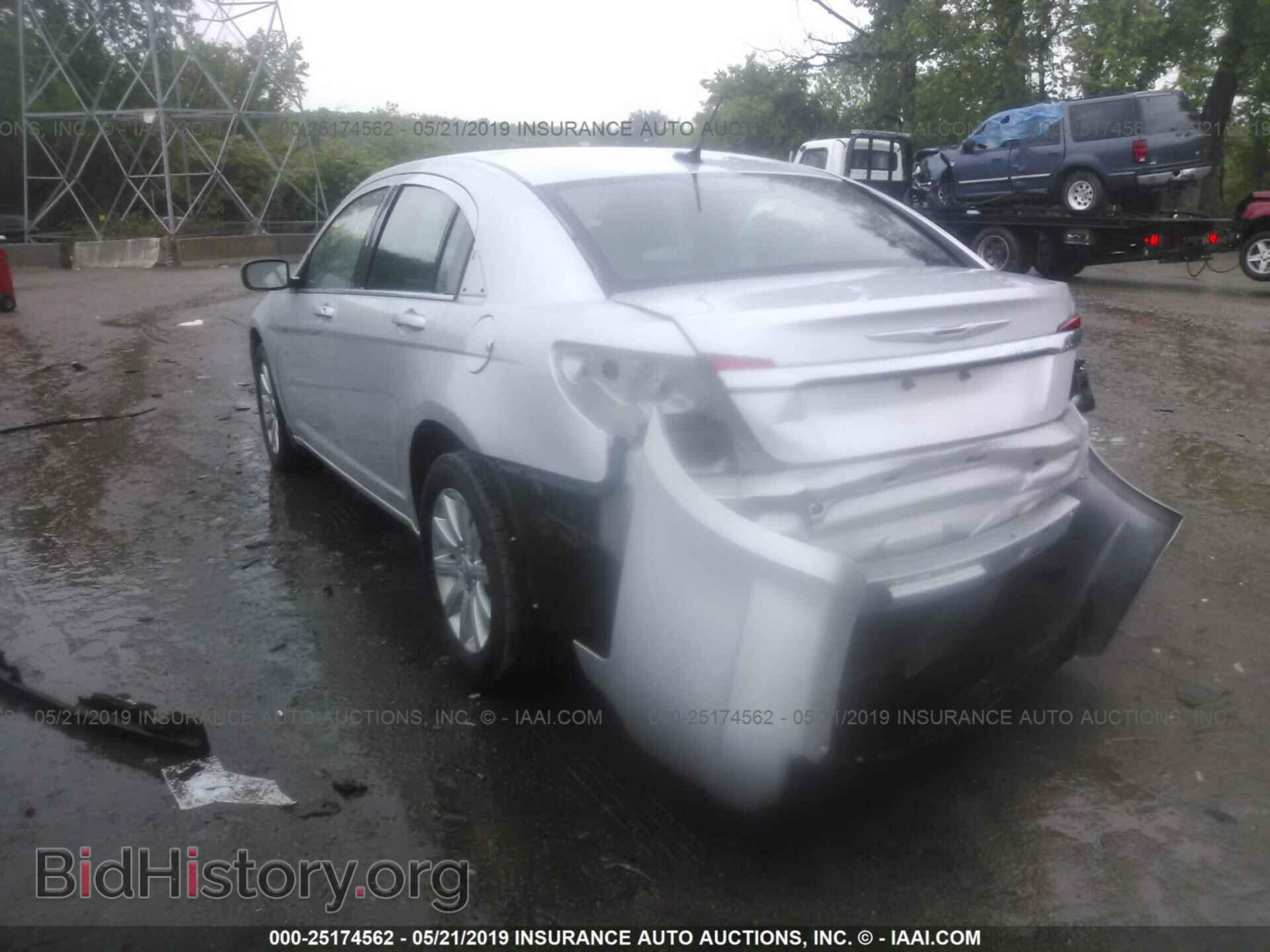 2011 CHRYSLER 200 - VIN: 1C3BC1FB8BN576525 - Фото 3