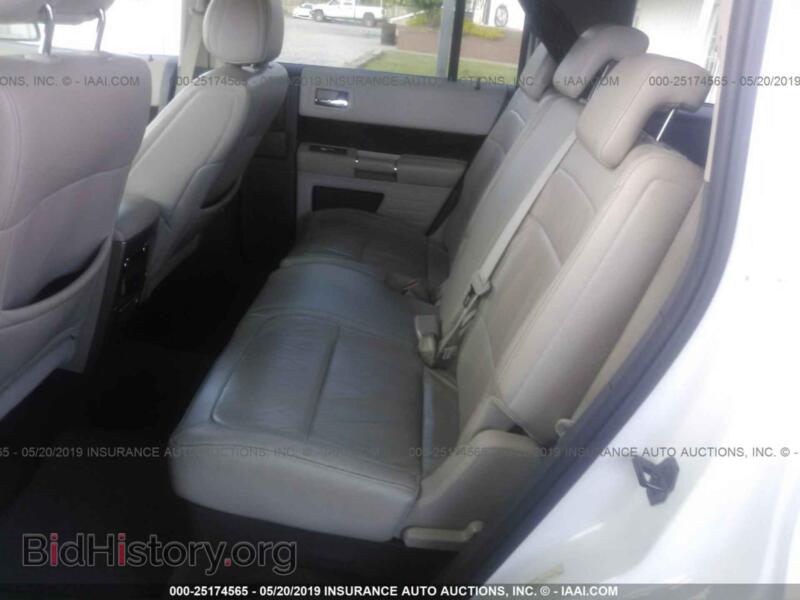 2011 Ford FLEX (VIN 2FMGK5CC5BBD24733) — photo 8 of 10