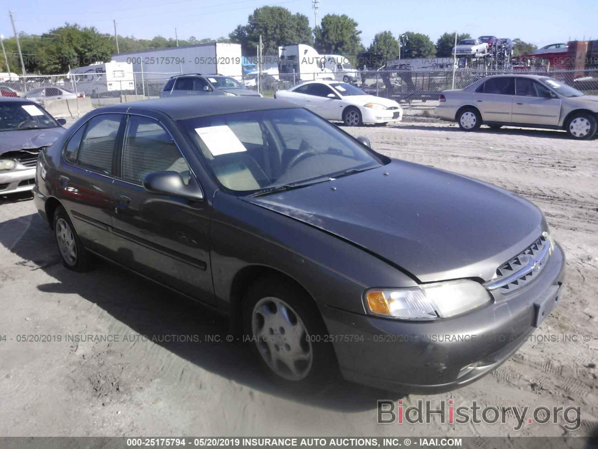 Photo 1N4DL01D3WC159439 - NISSAN ALTIMA 1998