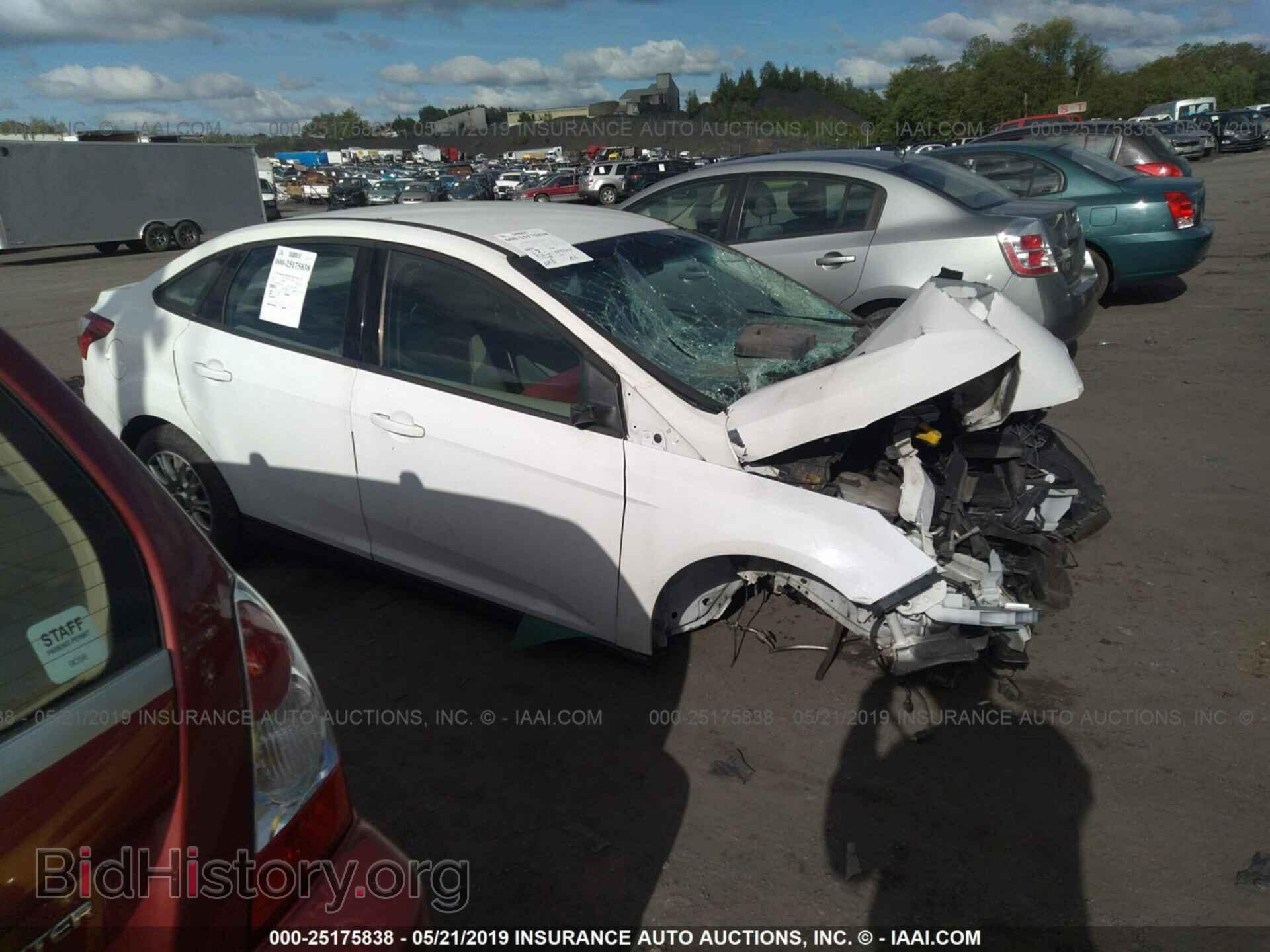 Photo 1FAHP3F28CL132814 - FORD FOCUS 2012