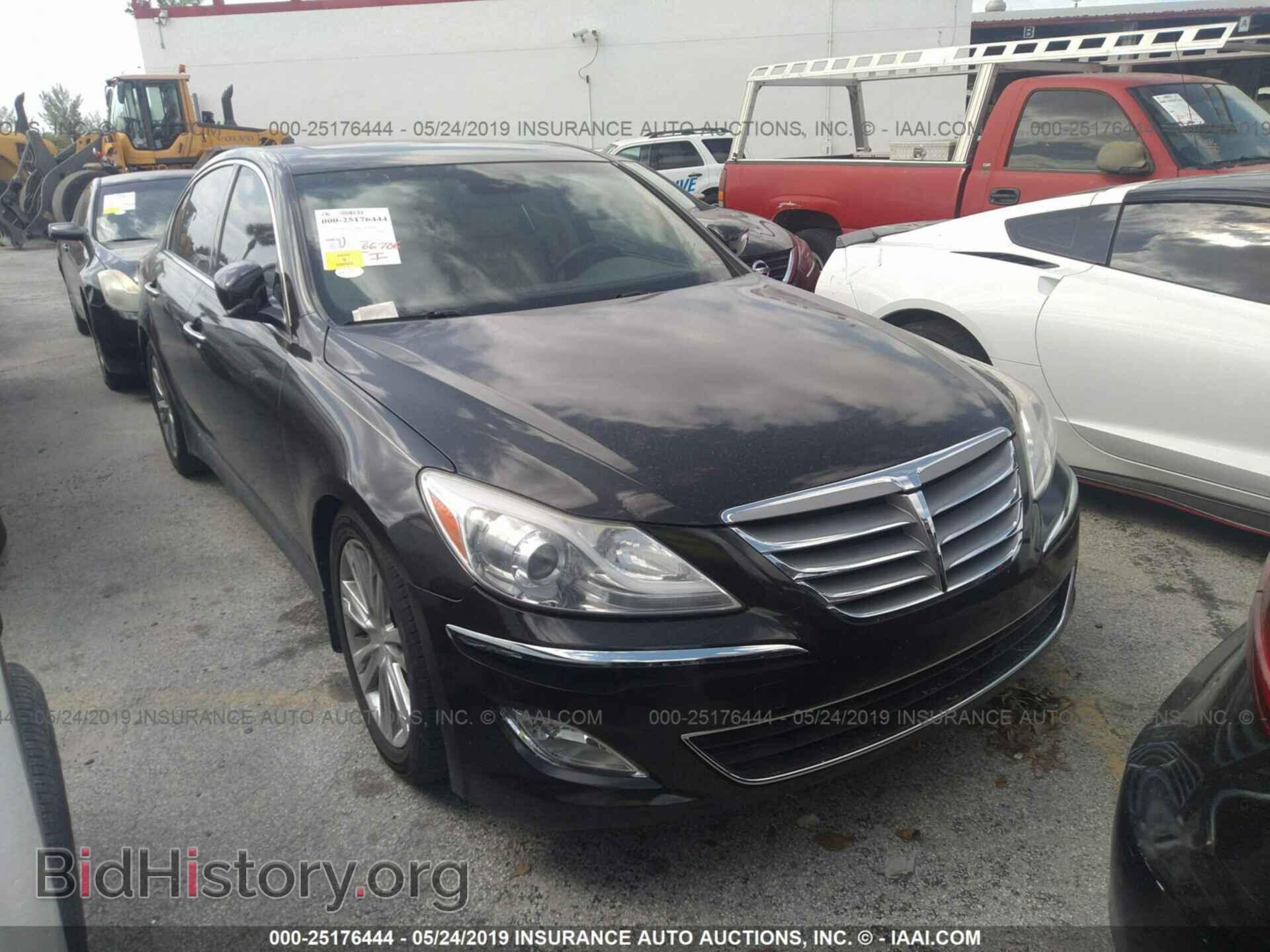 Photo KMHGC4DD8D4250459 - HYUNDAI GENESIS 2013
