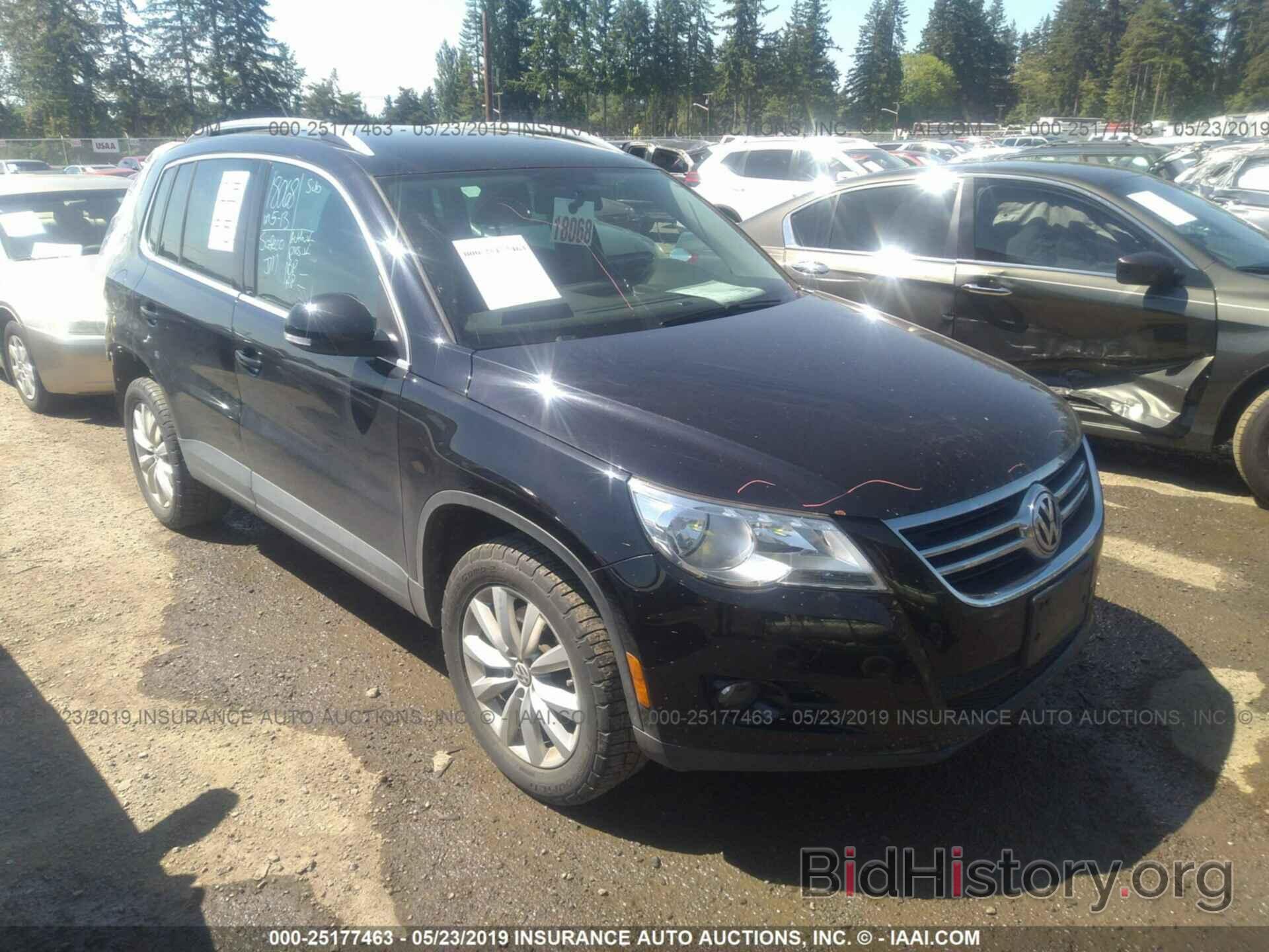 Photo WVGBV7AX2BW554585 - VOLKSWAGEN TIGUAN 2011