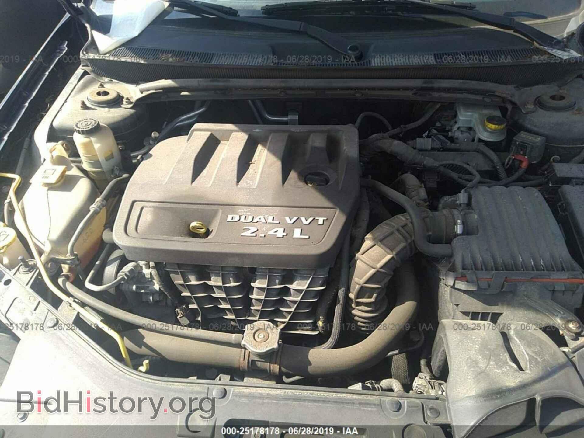 2011 CHRYSLER 200 - VIN: 1C3BC2FB8BN582895 - Фото 10