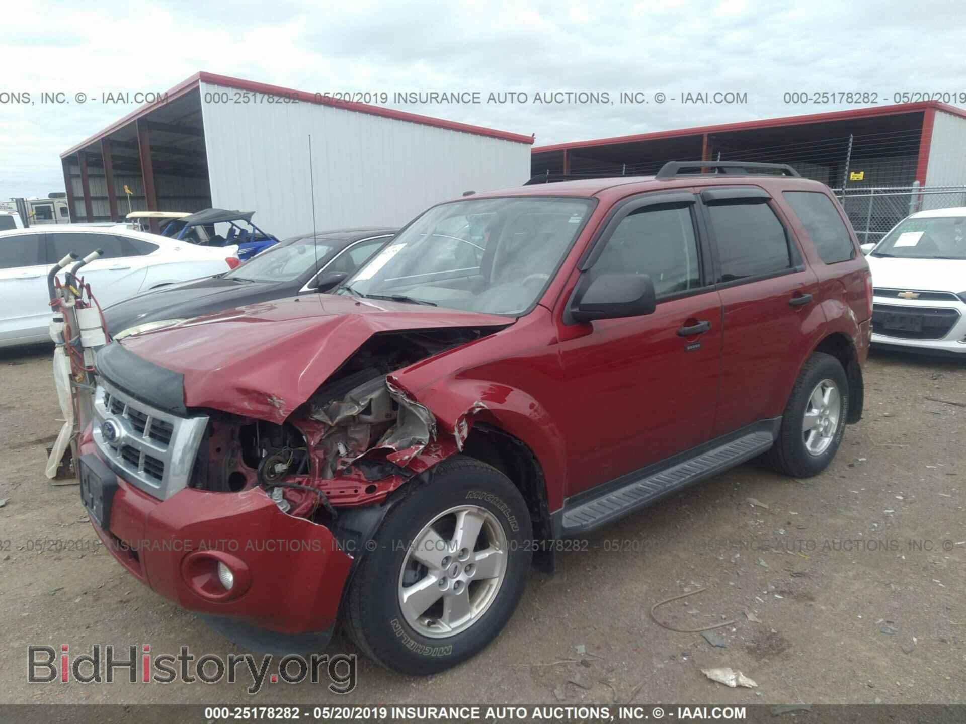 2011 FORD ESCAPE - VIN: 1FMCU9DG3BKA66767 - Фото 2