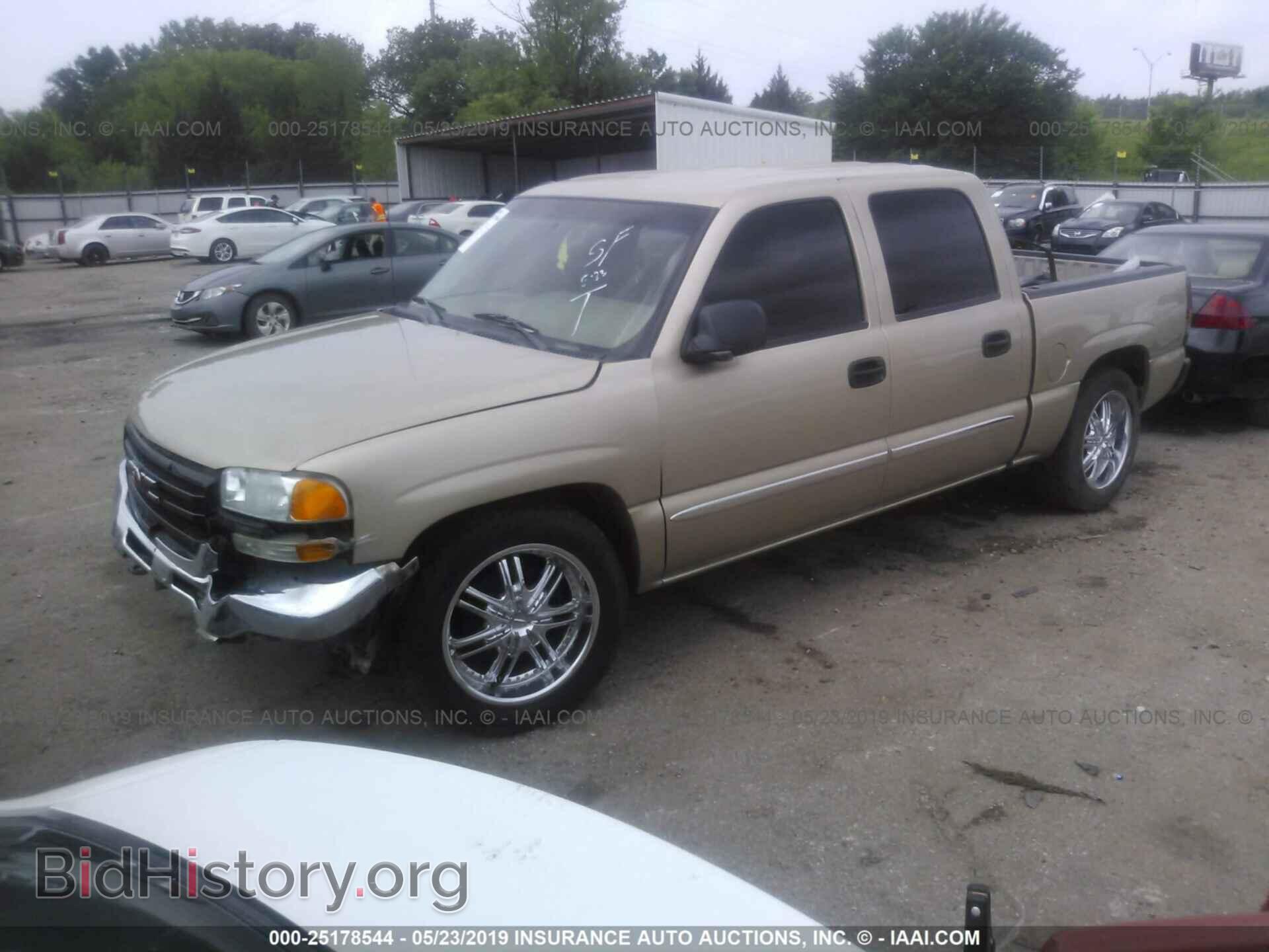 2007 GMC NEW SIERRA - VIN: 2GTEC13VX71152490 - Фото 2