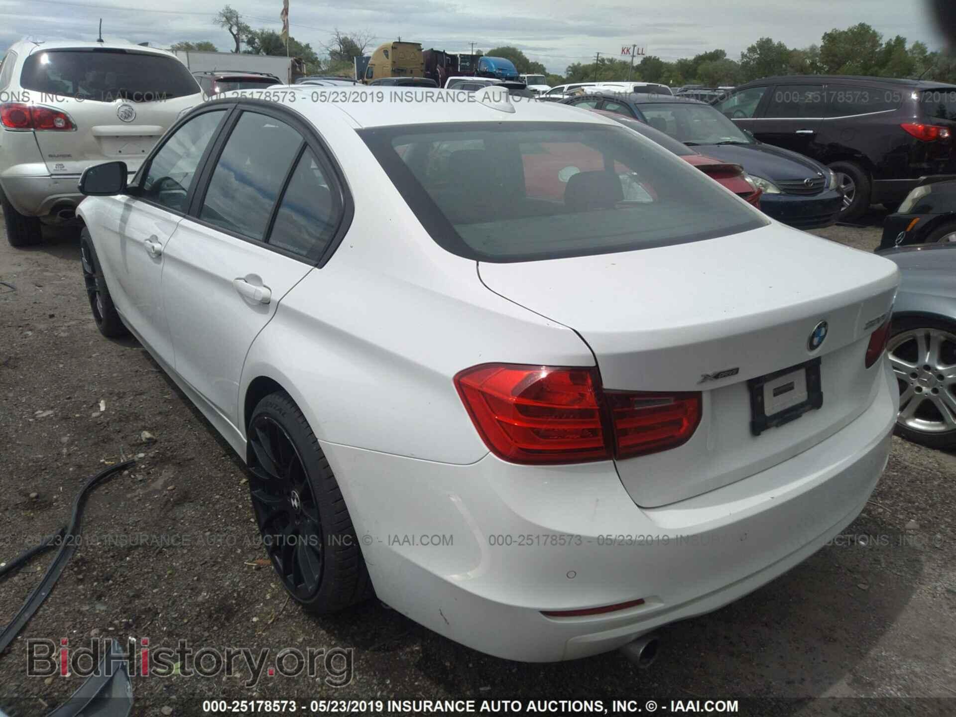2014 BMW 320 - VIN: WBA3C3G51ENS67002 - Фото 3