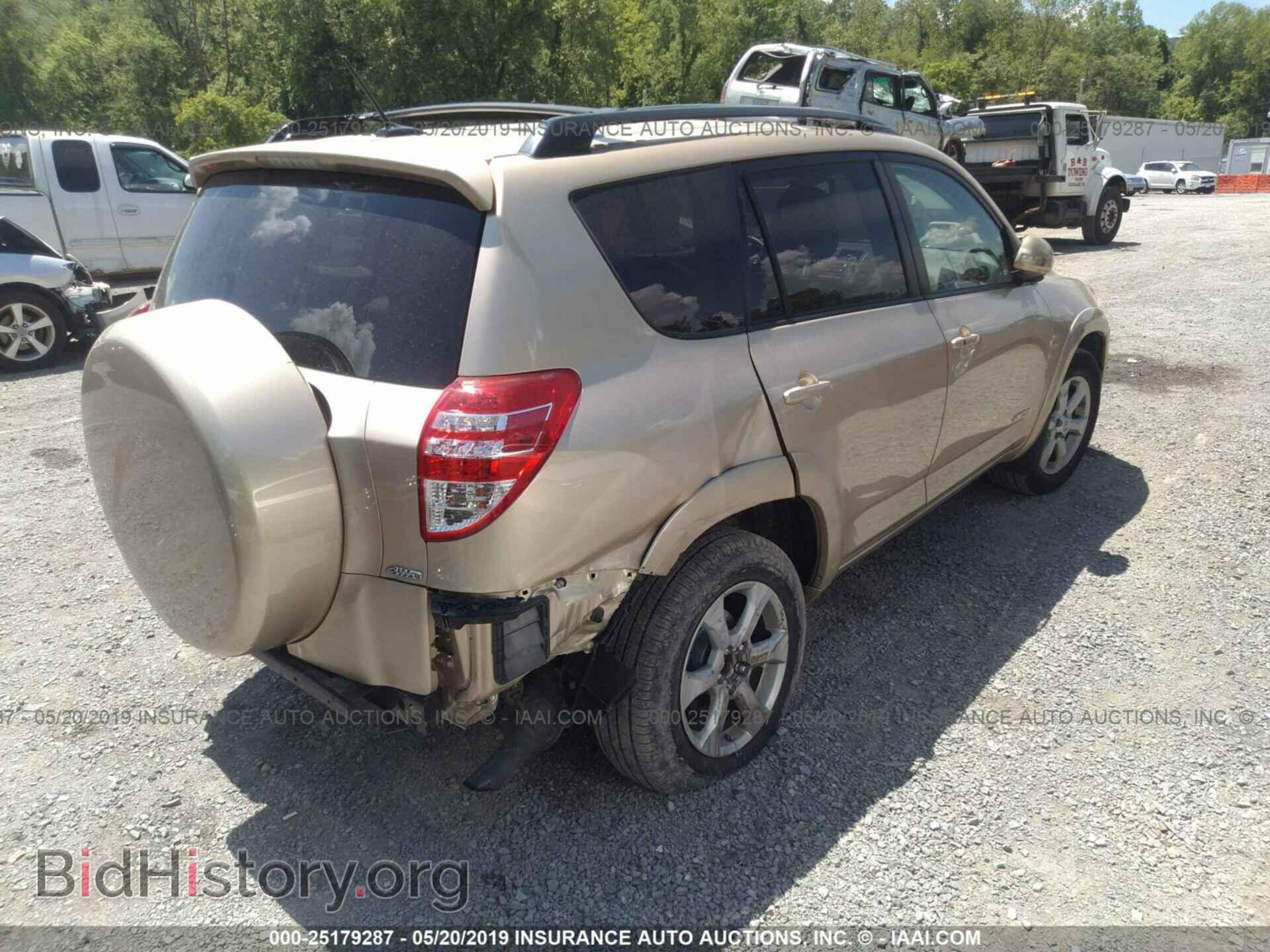 2011 TOYOTA RAV4 - VIN: 2T3DF4DV7BW153860 - Photo 4