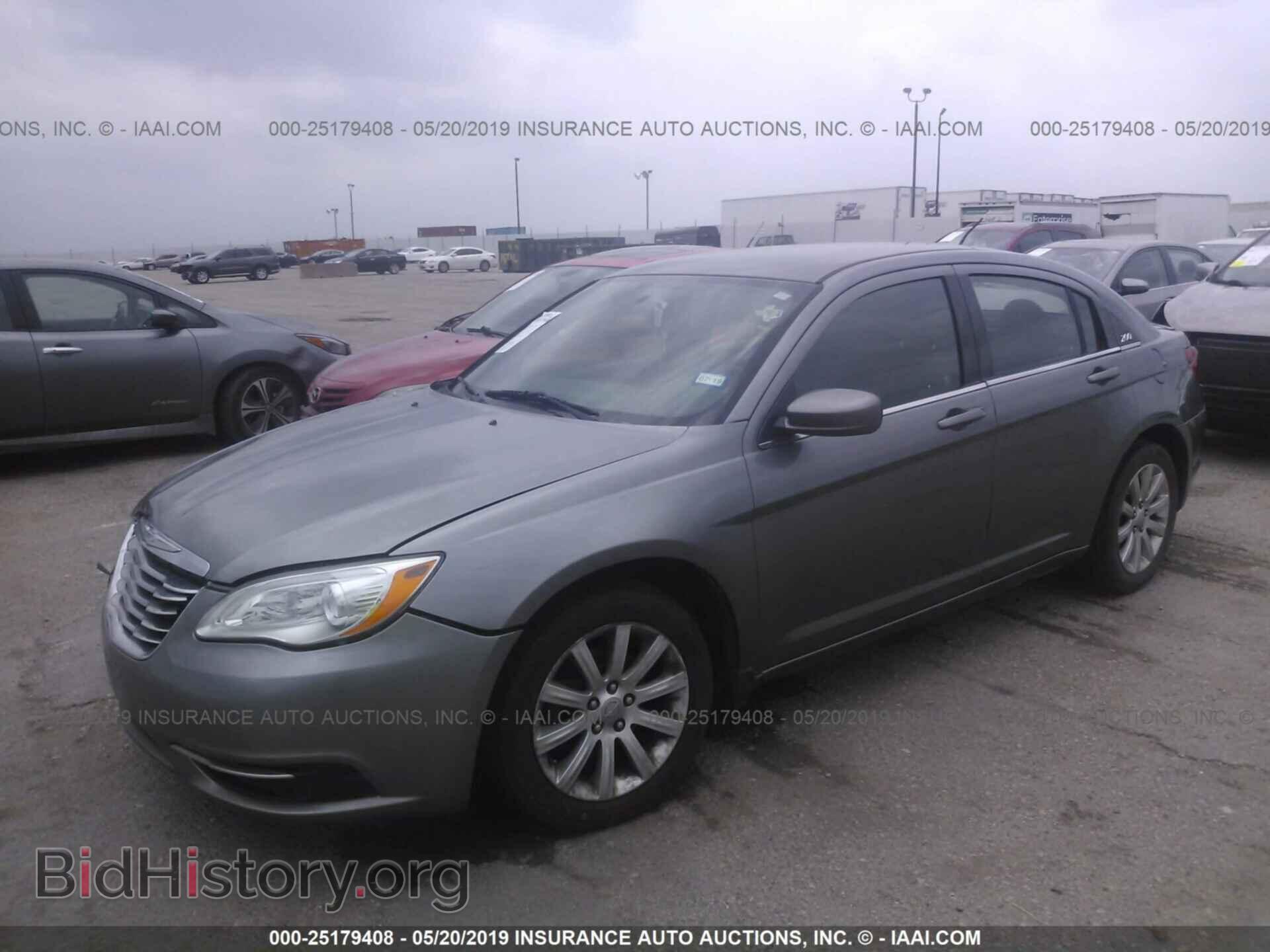 2013 CHRYSLER 200 - VIN: 1C3CCBBB0DN672202 - Фото 2