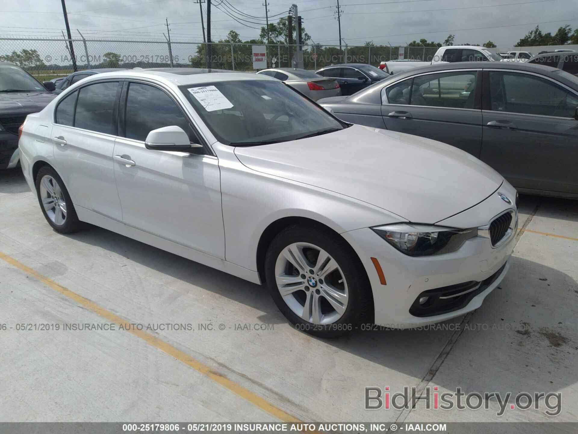 Photo WBA8B9G56HNU09652 - BMW 330 2017