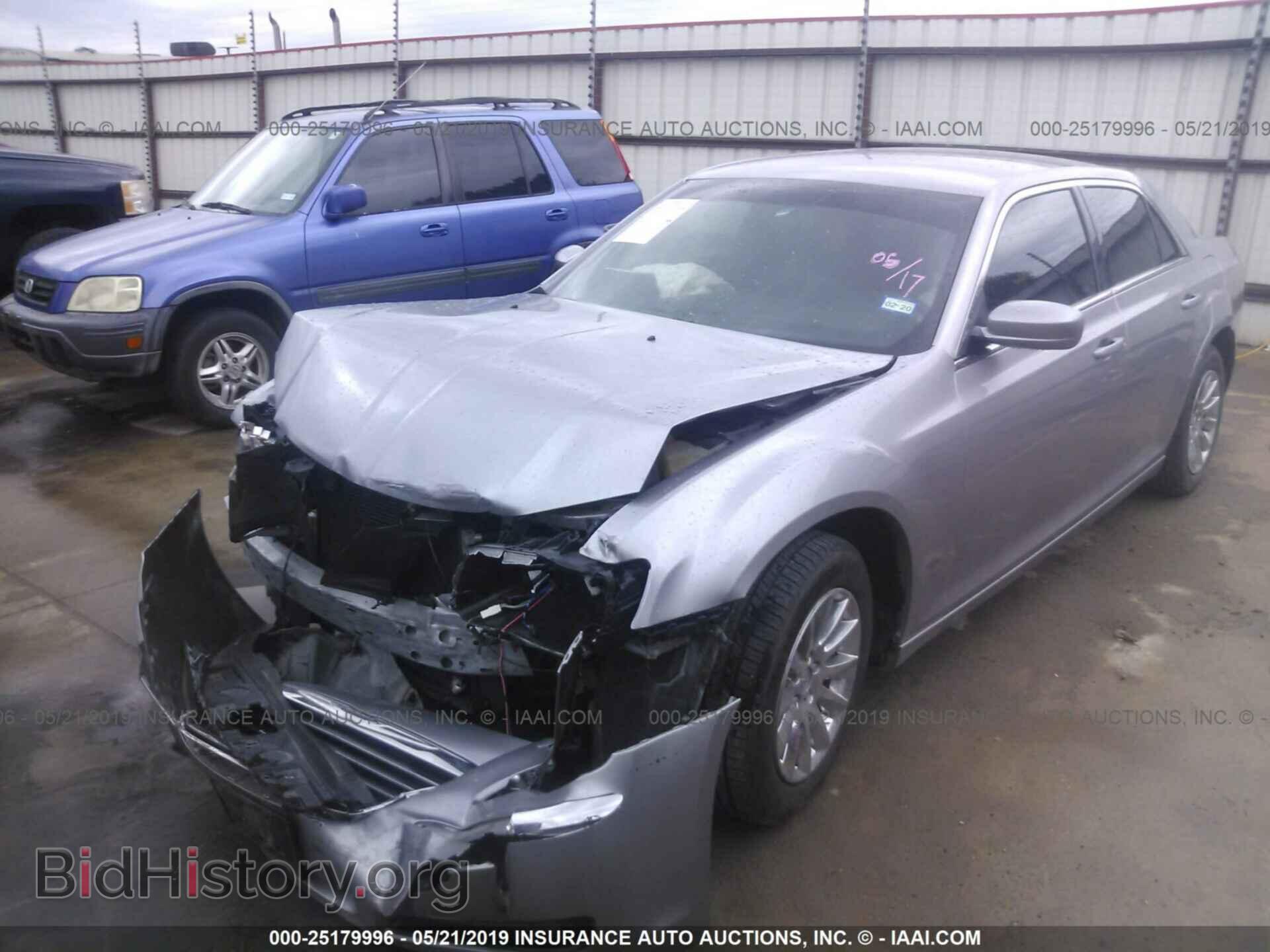 2014 CHRYSLER 300 - VIN: 2C3CCAAG5EH372950 - Фото 2