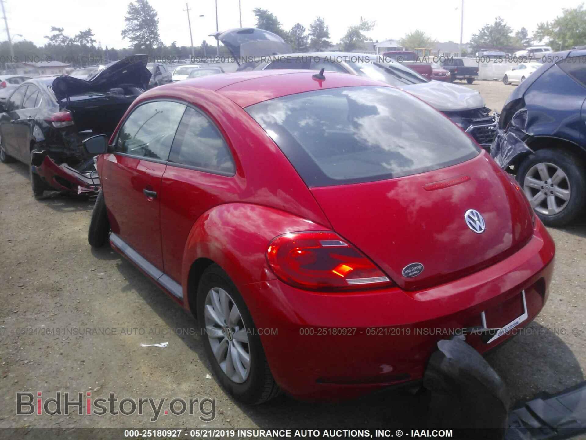 2014 VOLKSWAGEN BEETLE - VIN: 3VWFP7AT2EM624357 - Фото 3