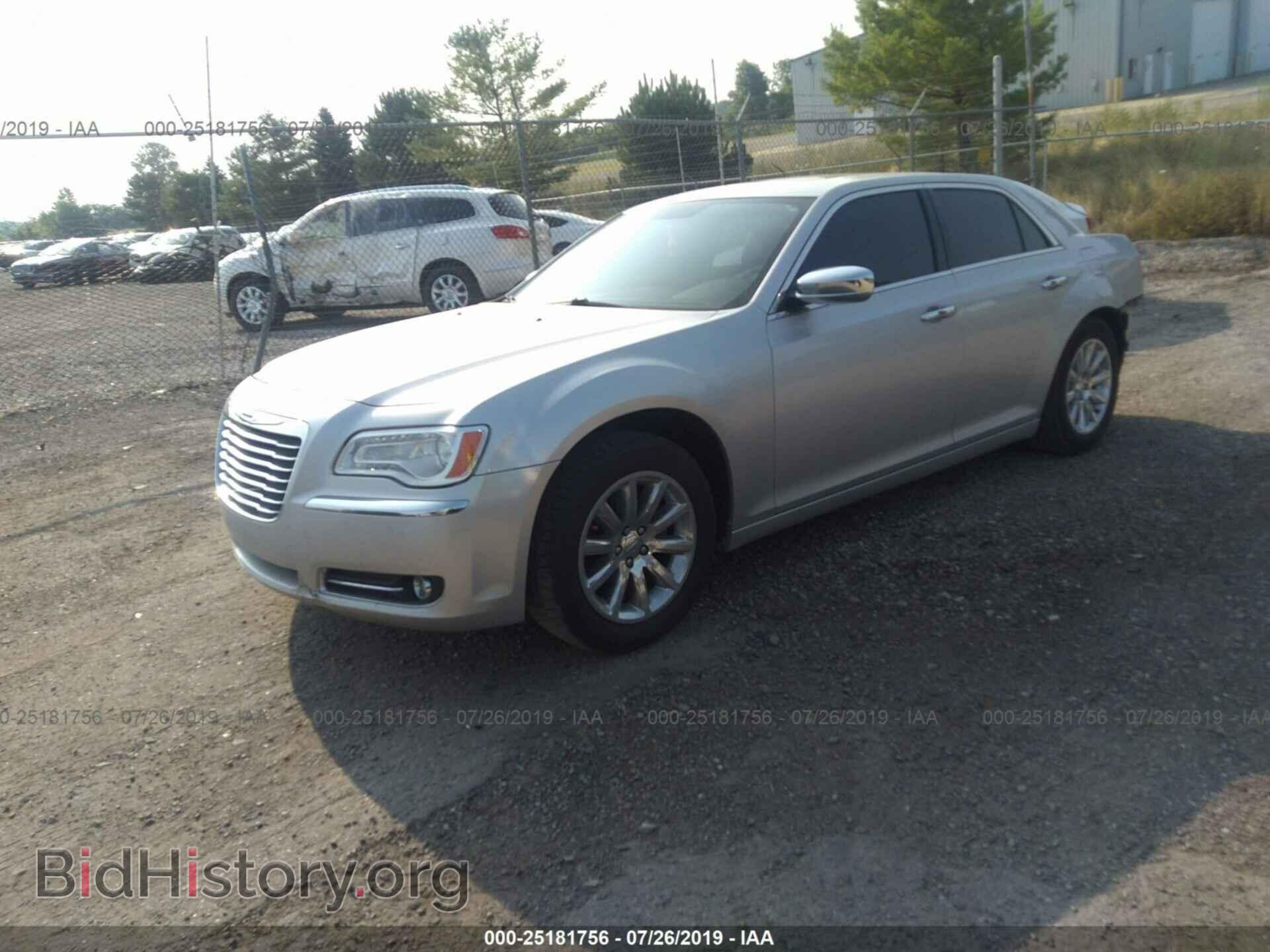 2012 CHRYSLER 300 - VIN: 2C3CCACG7CH129828 - Фото 2