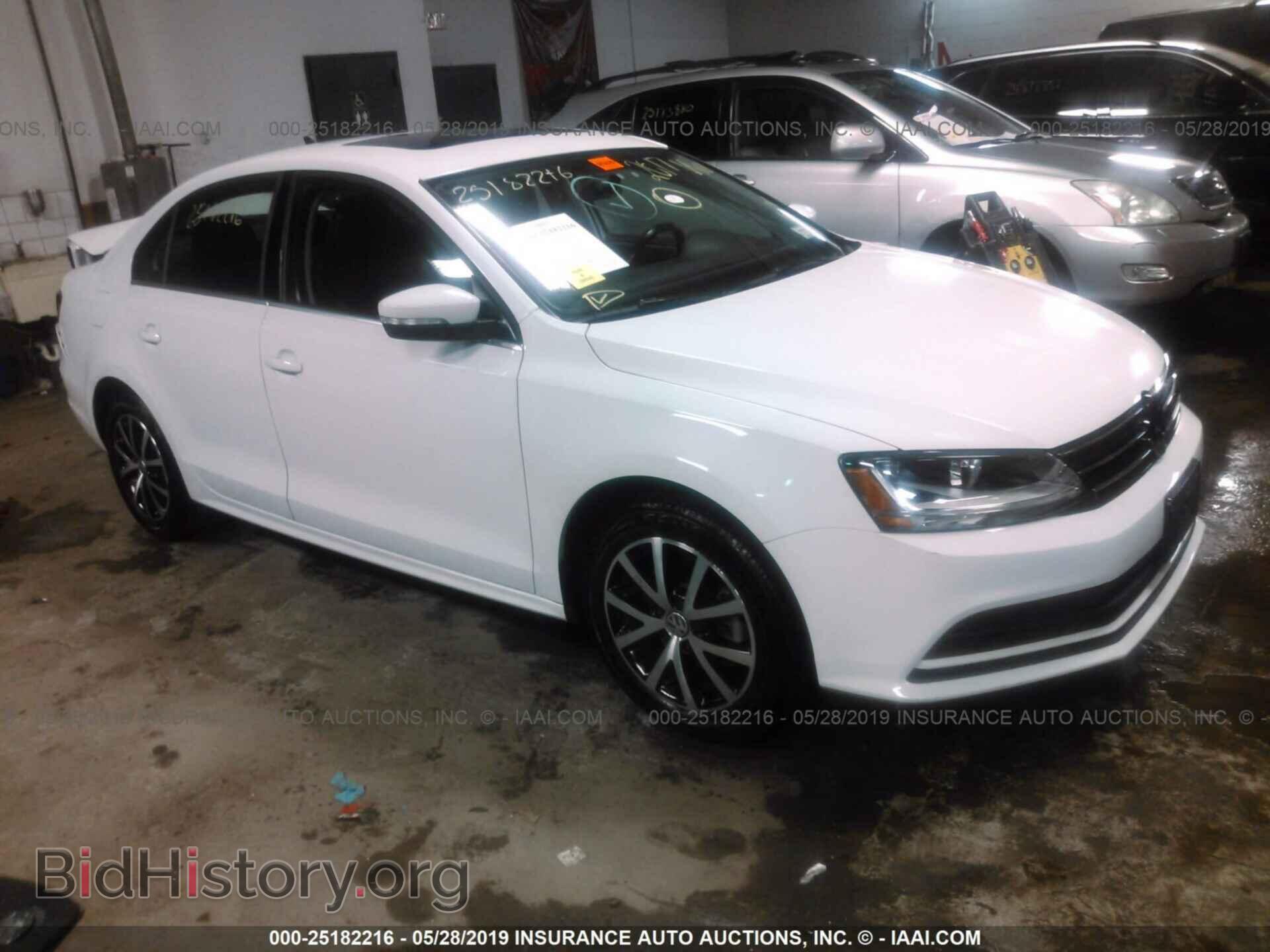 Фотография 3VWDB7AJXHM357235 - VOLKSWAGEN JETTA 2017