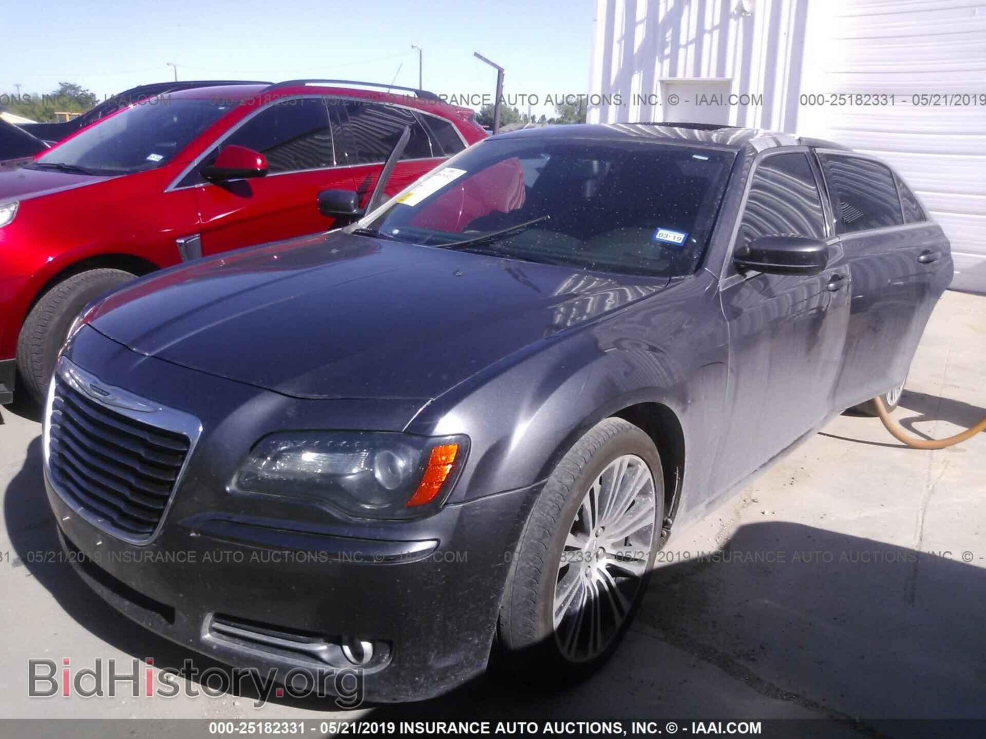 2014 CHRYSLER 300 - VIN: 2C3CCABG7EH146083 - Фото 2