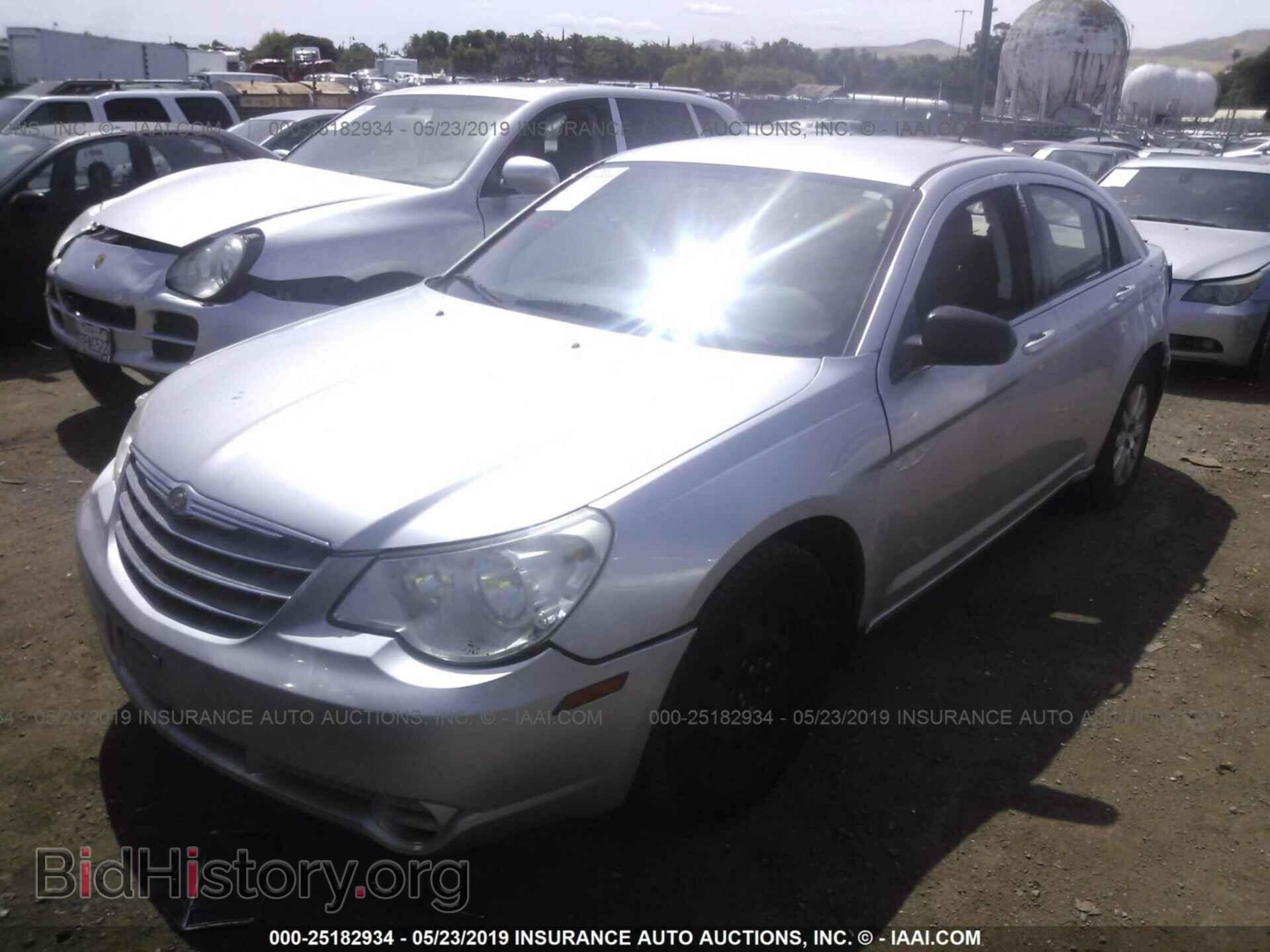 2010 CHRYSLER SEBRING - VIN: 1C3CC4FB0AN152969 - Фото 2