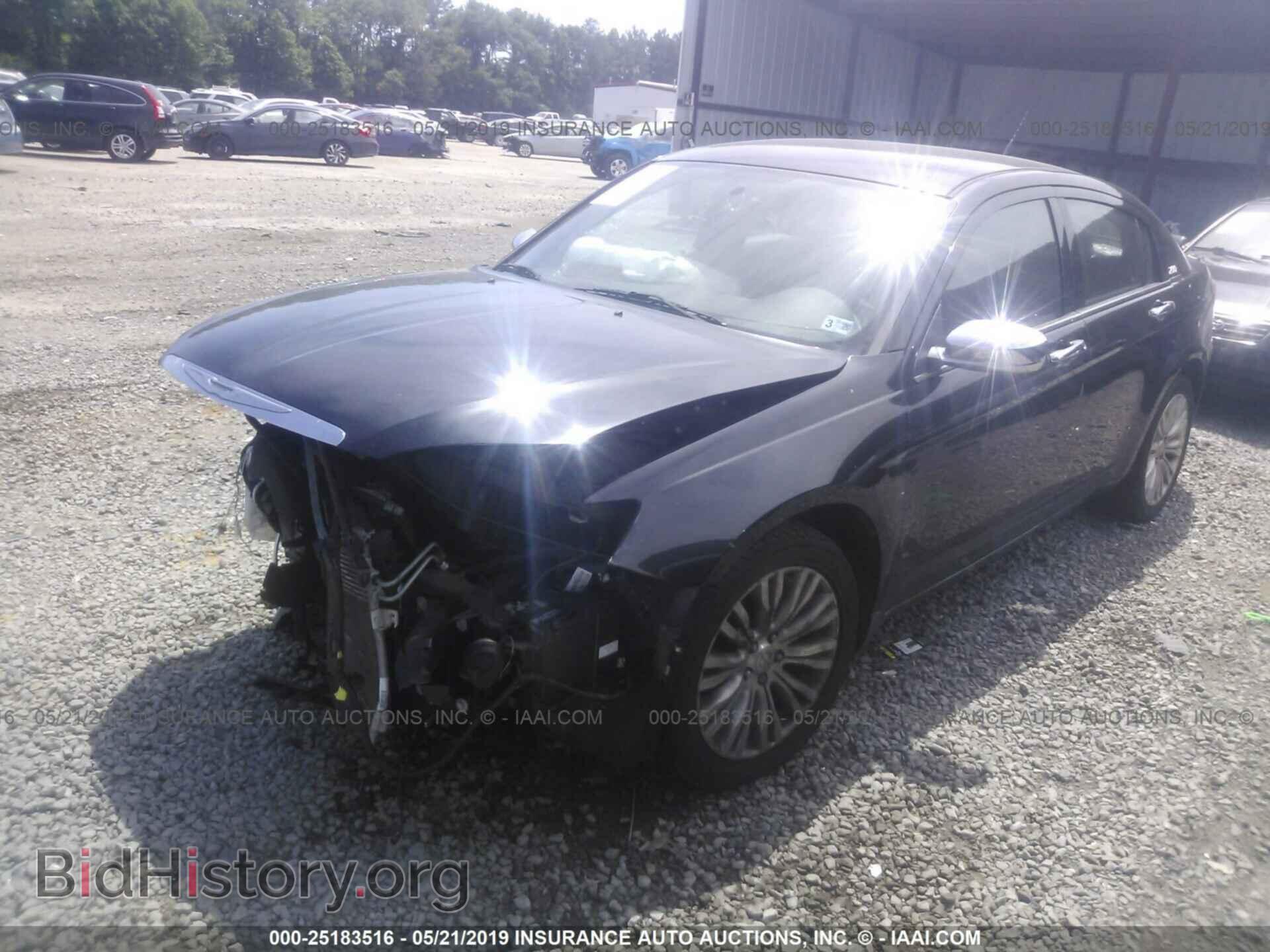2011 CHRYSLER 200 - VIN: 1C3BC2FG3BN516380 - Фото 2