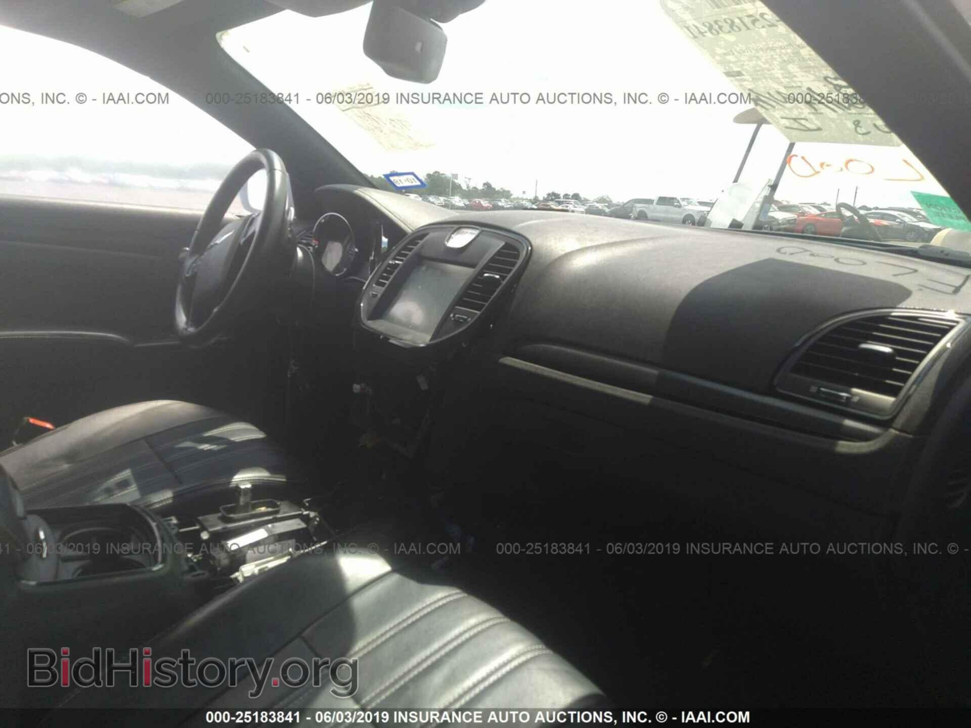 2014 CHRYSLER 300 - VIN: 2C3CCAGG2EH249498 - Фото 5