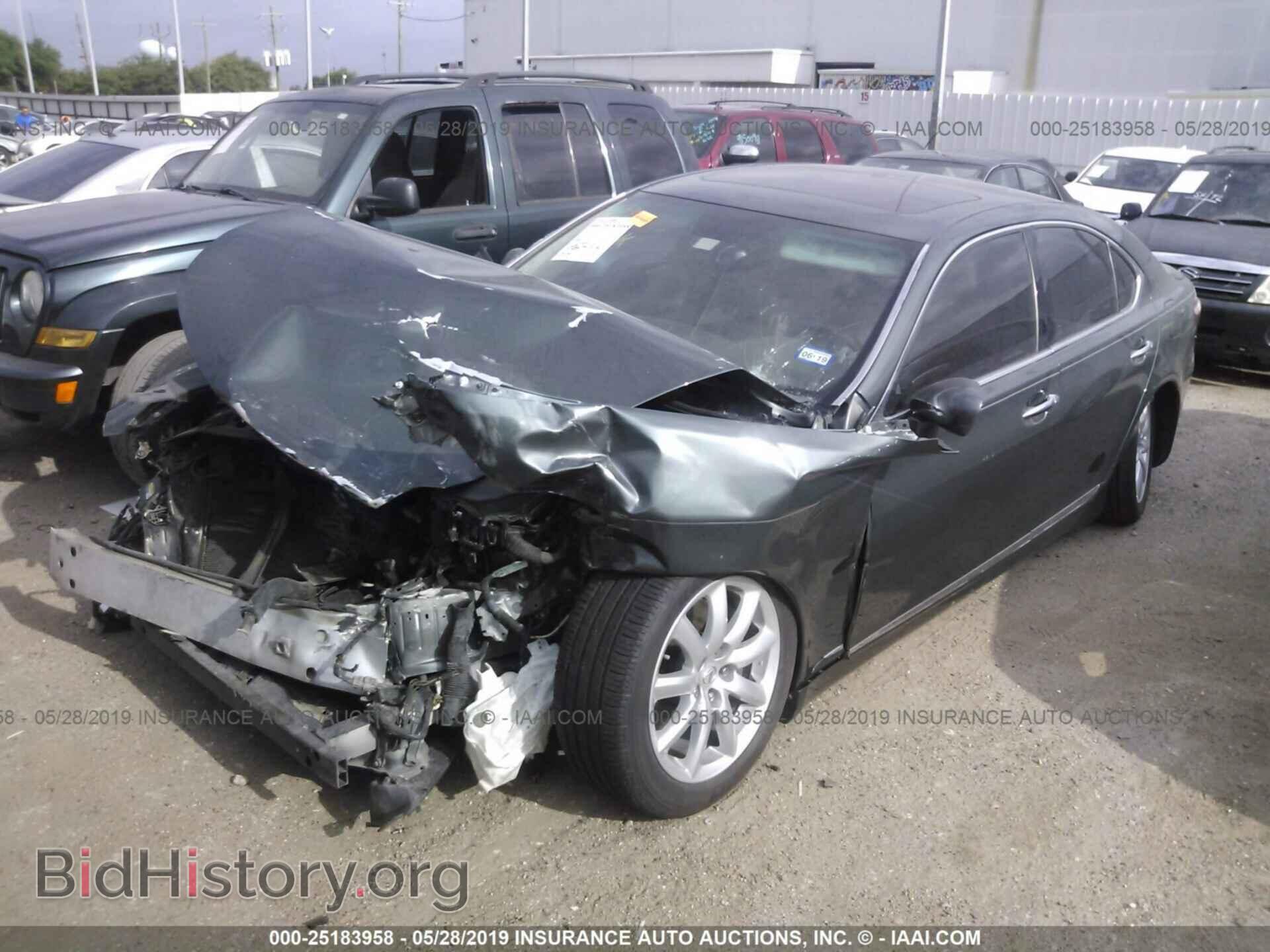 2008 LEXUS LS - VIN: JTHBL46F585061375 - Photo 2