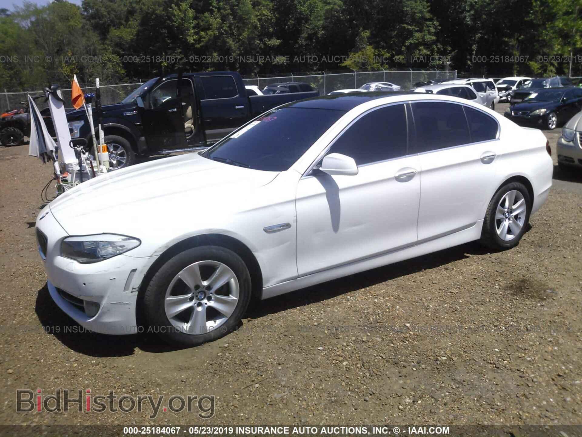 2013 BMW 528 - VIN: WBAXG5C52DD229337 - Фото 2