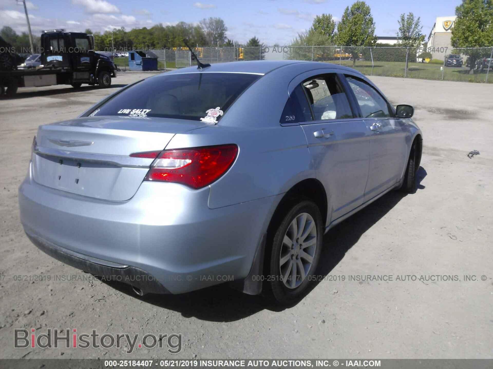 2012 CHRYSLER 200 - VIN: 1C3CCBBG8CN173996 - Фото 4