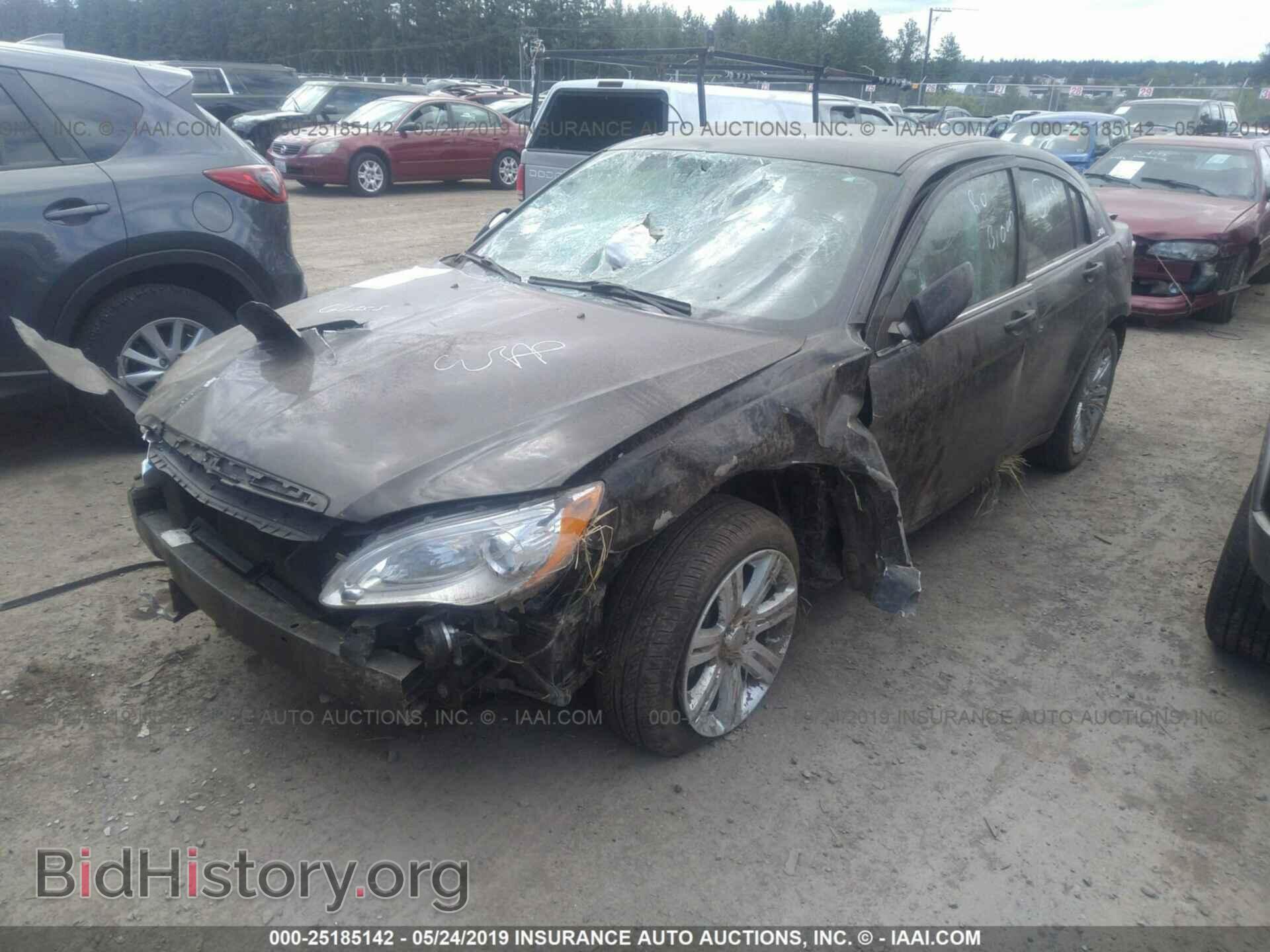 2013 CHRYSLER 200 - VIN: 1C3CCBBB7DN735487 - Фото 2
