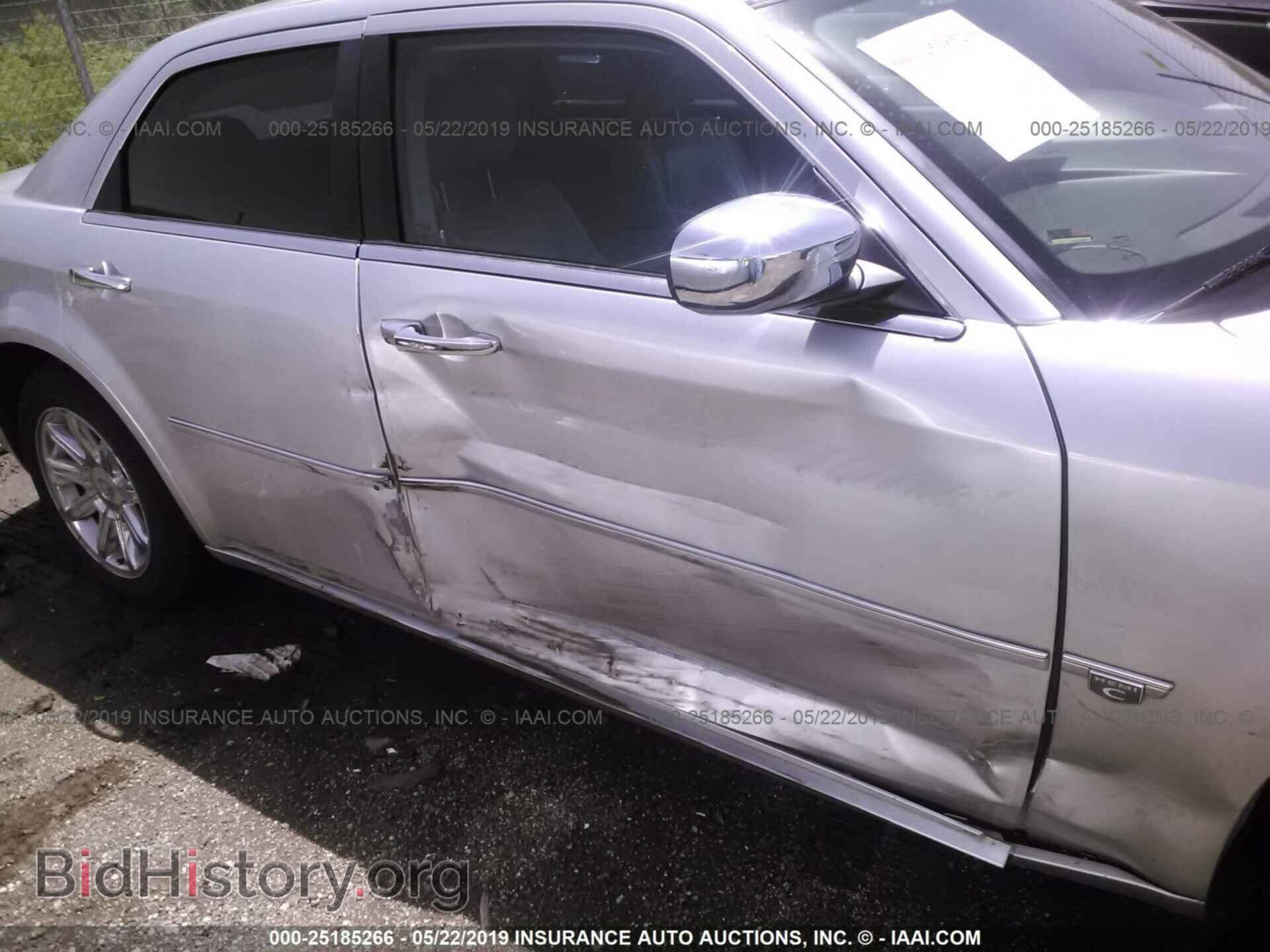 2006 CHRYSLER 300C - VIN: 2C3KA63H36H514895 - Фото 6