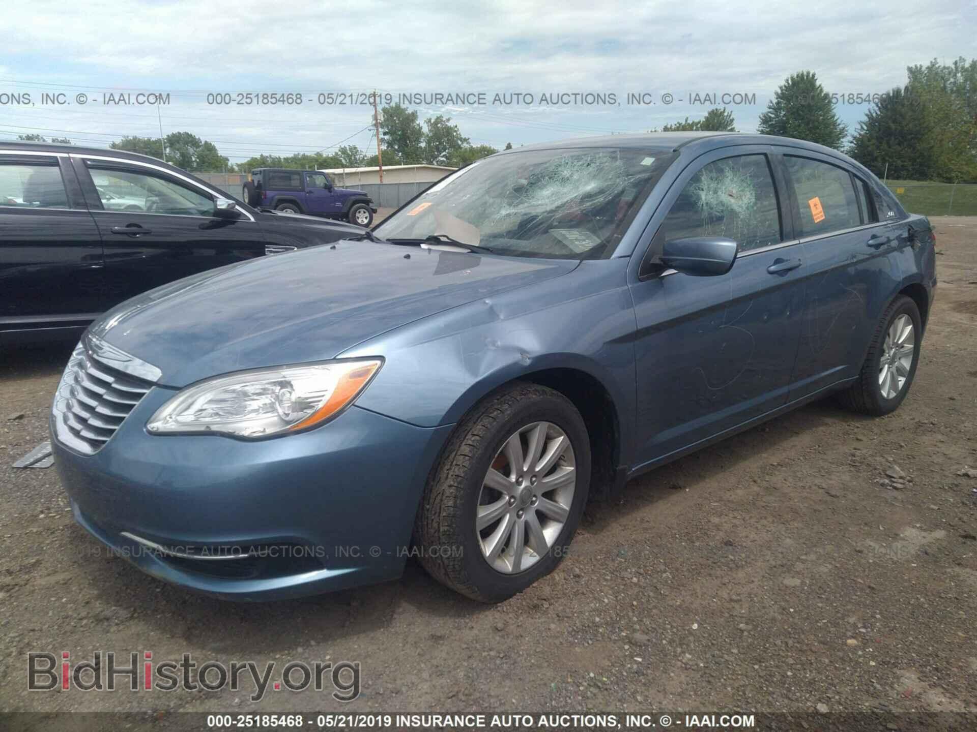 2011 CHRYSLER 200 - VIN: 1C3BC1FB6BN604113 - Photo 2