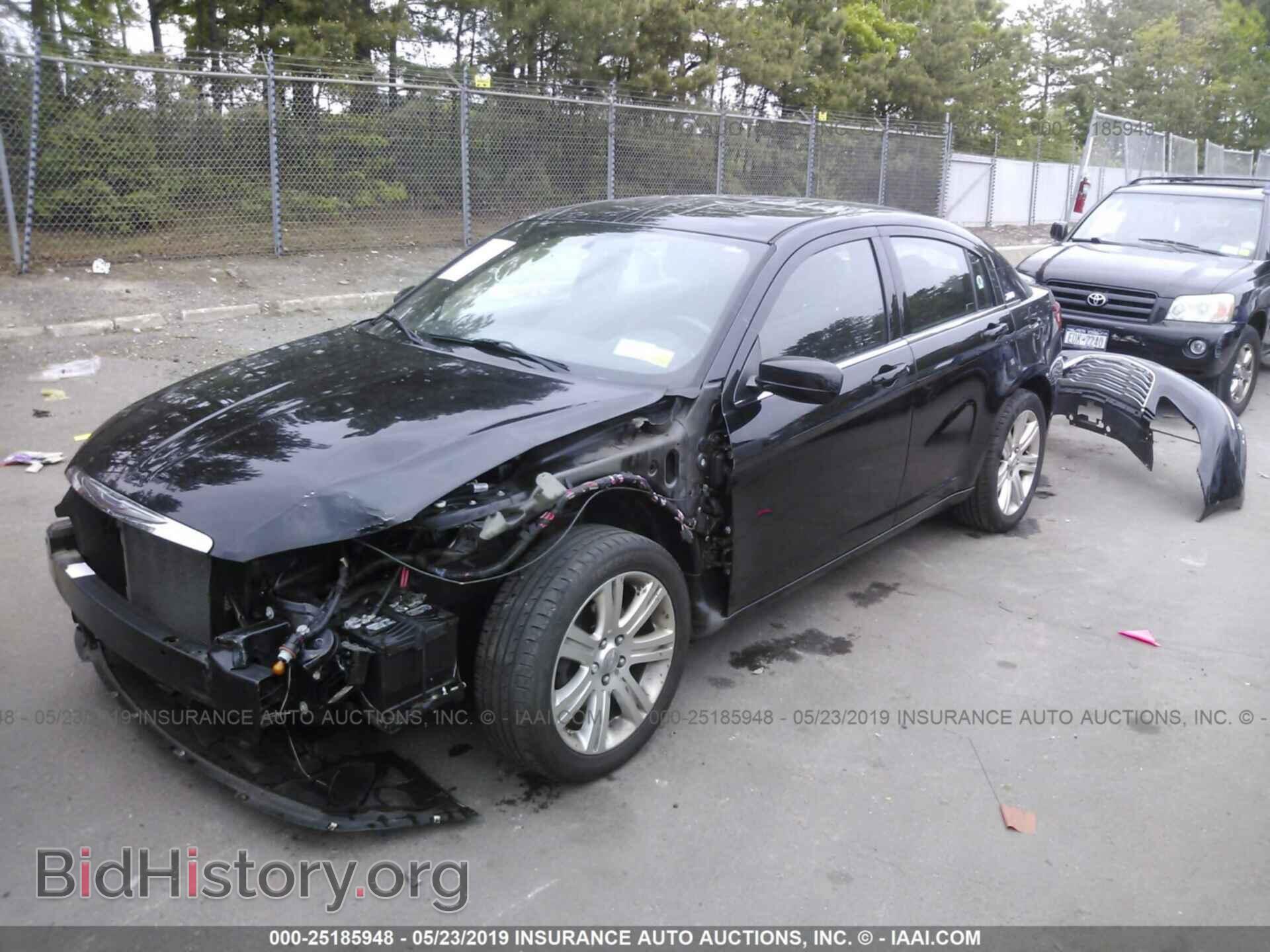 2013 CHRYSLER 200 - VIN: 1C3CCBAB1DN698809 - Photo 2
