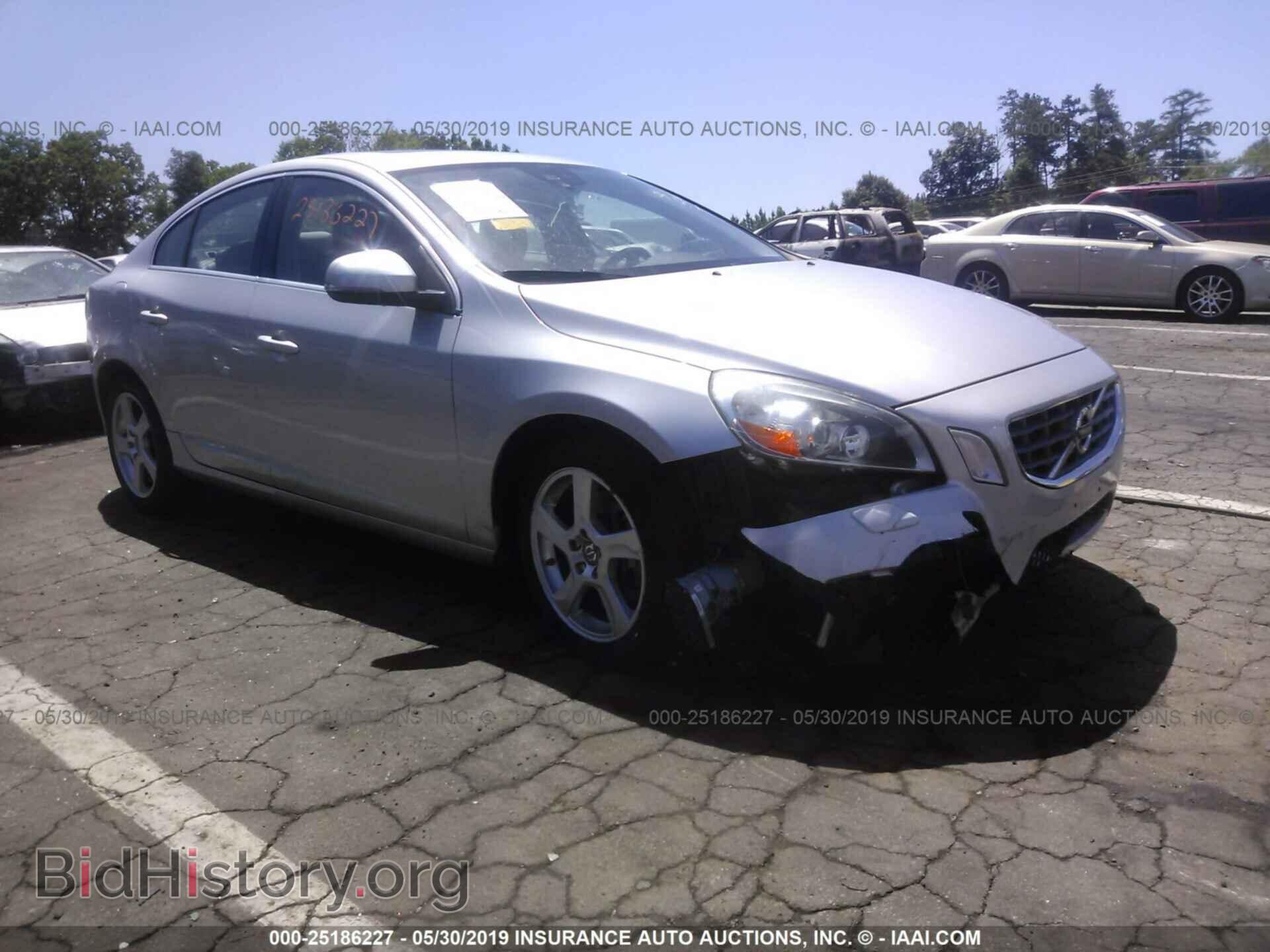 Photo YV1622FS9C2132430 - VOLVO S60 2012