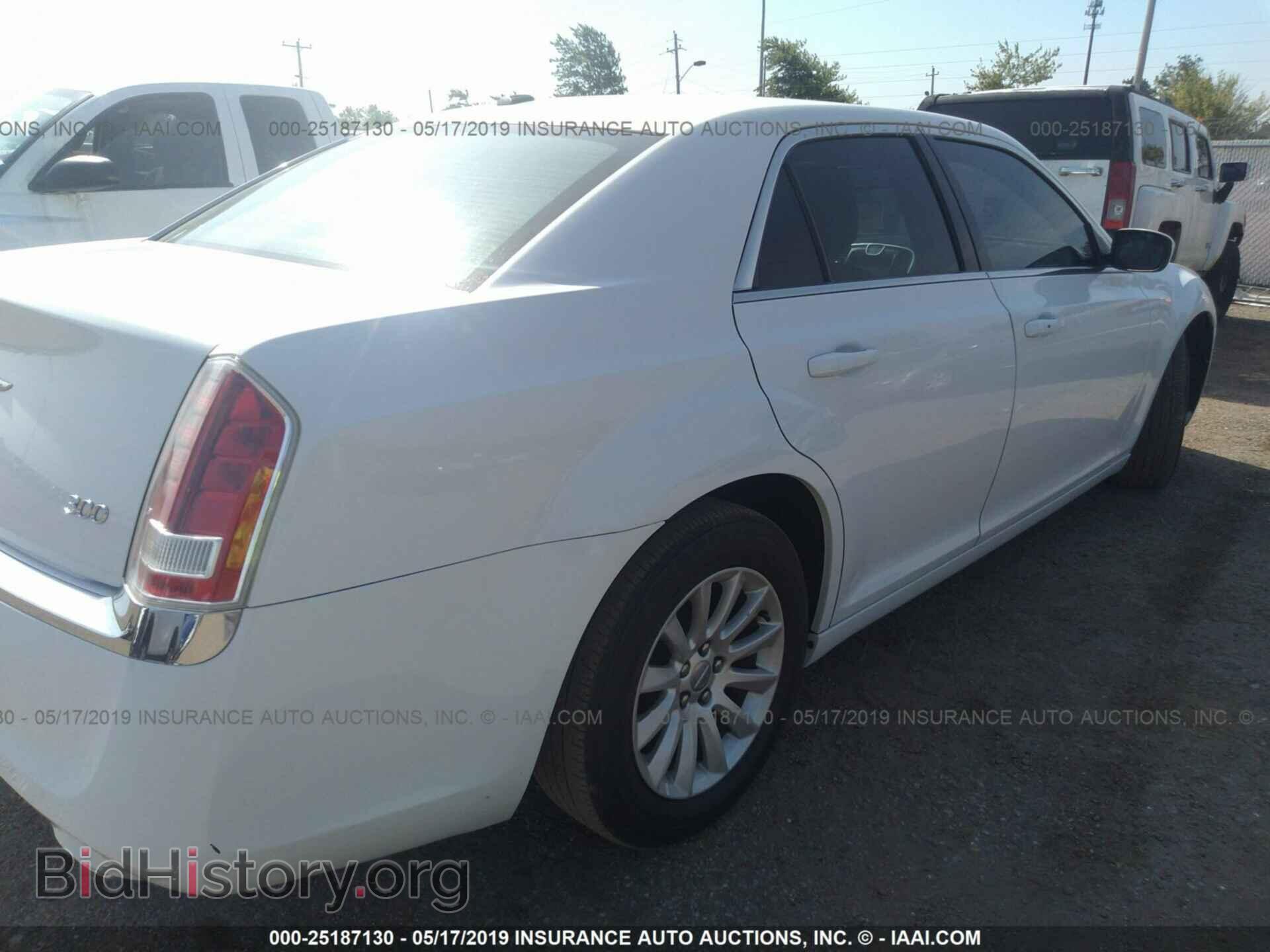 2014 Chrysler 300 - VIN: 2C3CCAAG0EH380504 - Фото 6