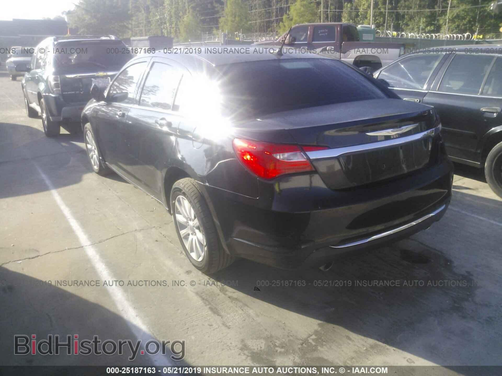 2011 CHRYSLER 200 - VIN: 1C3BC1FG1BN548318 - Фото 3