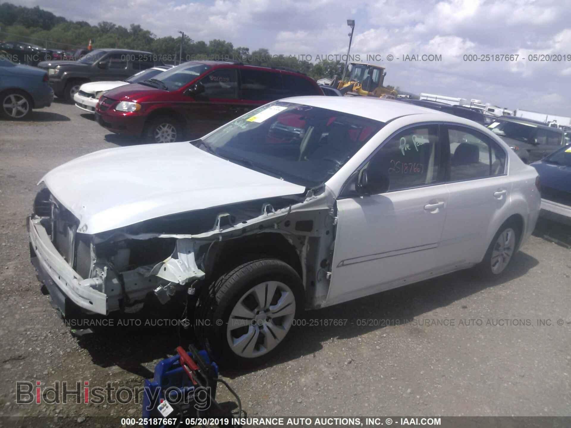 2013 SUBARU LEGACY - VIN: 4S3BMAA61D1038780 - Фото 2