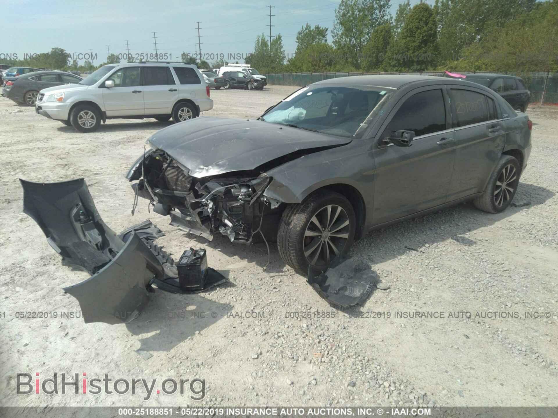 2013 CHRYSLER 200 - VIN: 1C3CCBBB6DN738428 - Photo 2