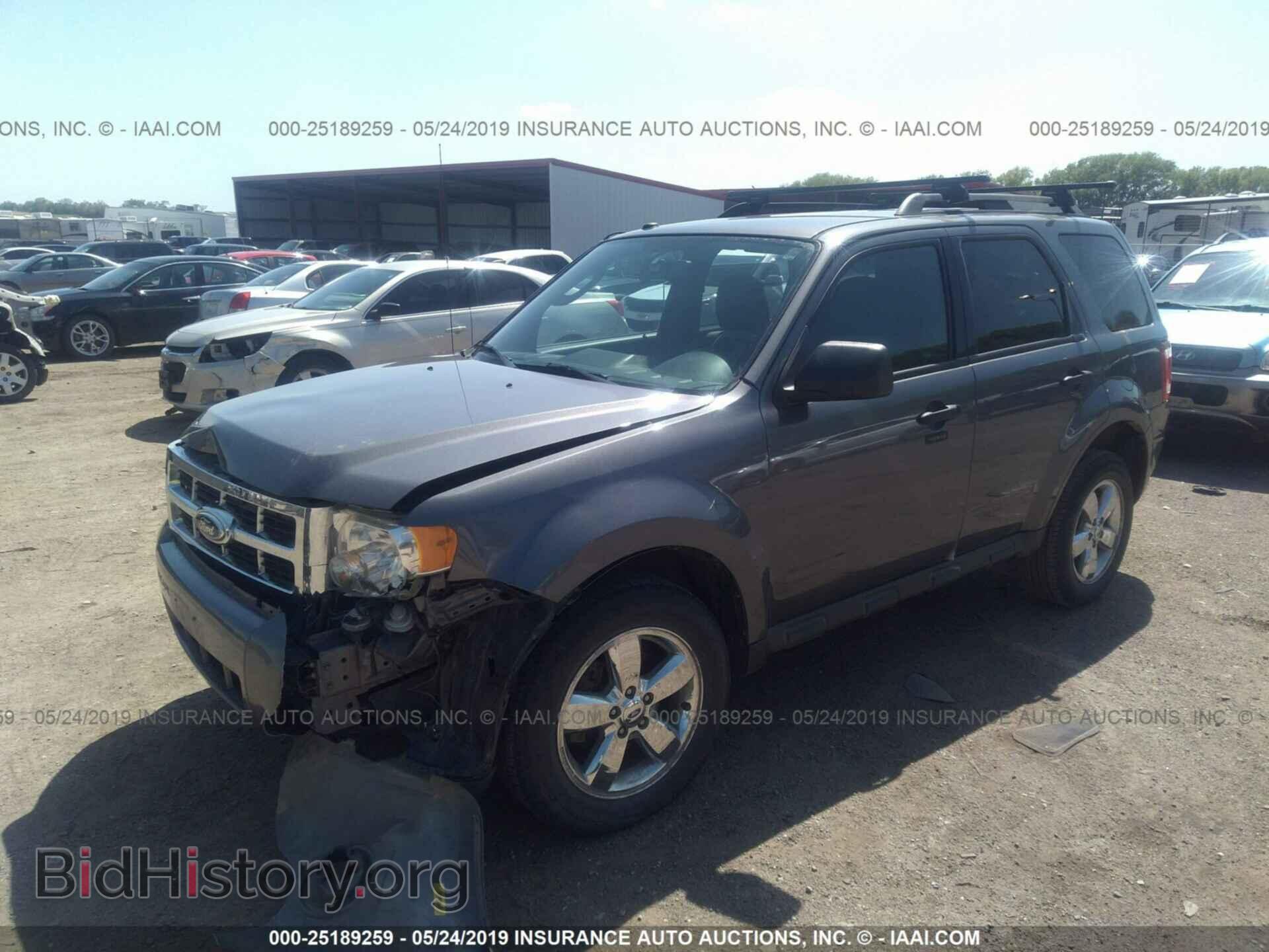 2011 FORD ESCAPE - VIN: 1FMCU0D72BKA47526 - Фото 2