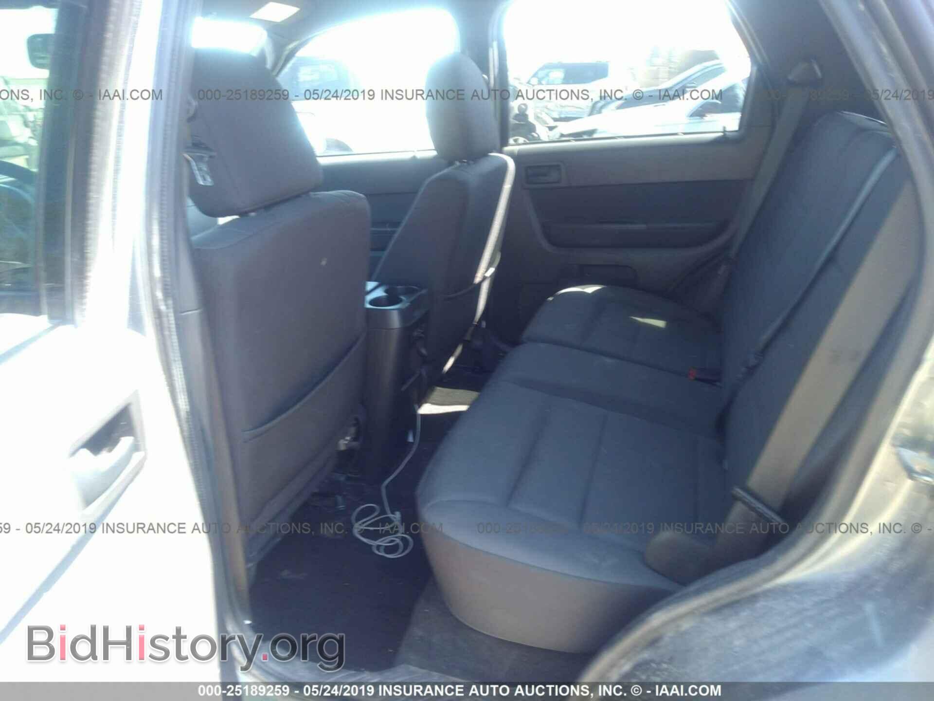 2011 FORD ESCAPE - VIN: 1FMCU0D72BKA47526 - Фото 8