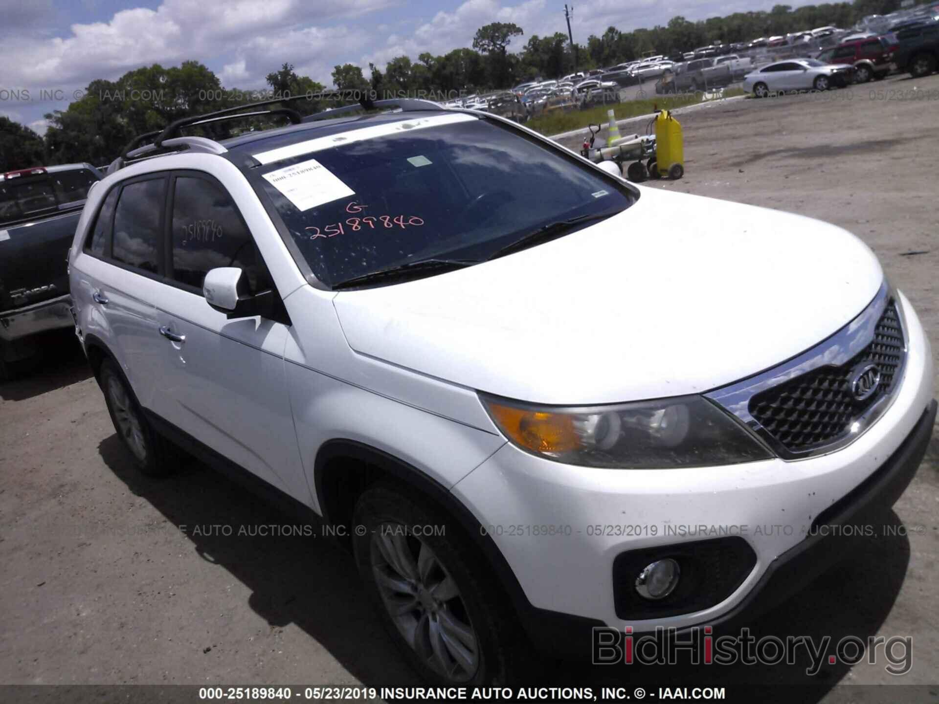 Photo 5XYKU4A21BG185404 - KIA SORENTO 2011