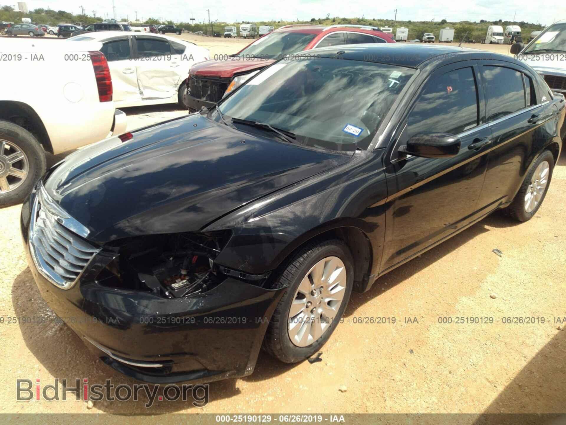 2013 CHRYSLER 200 - VIN: 1C3CCBAB7DN622737 - Photo 2