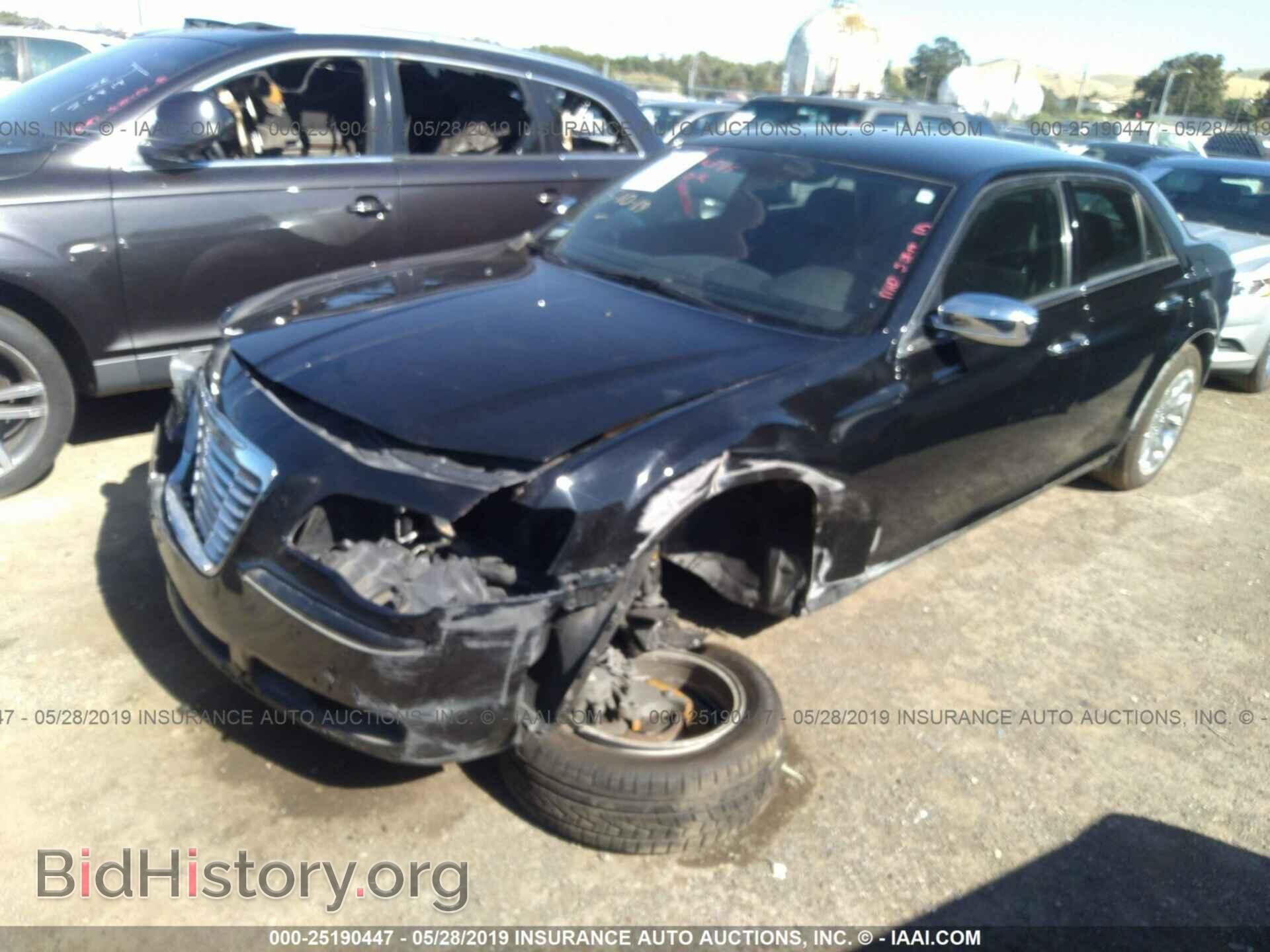 2012 CHRYSLER 300 - VIN: 2C3CCACG0CH224764 - Фото 2