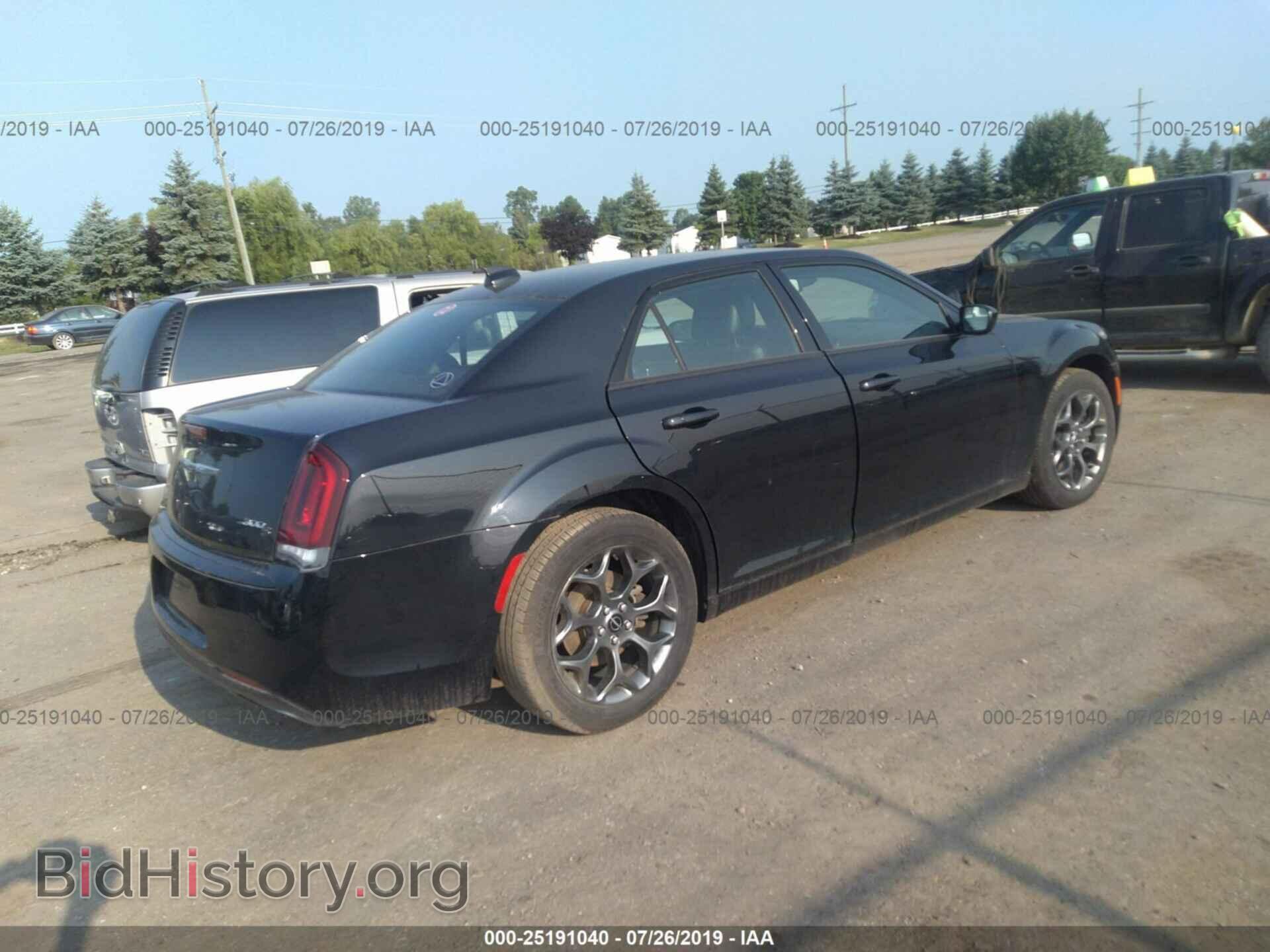 2017 CHRYSLER 300 - VIN: 2C3CCAGG7HH542530 - Photo 4