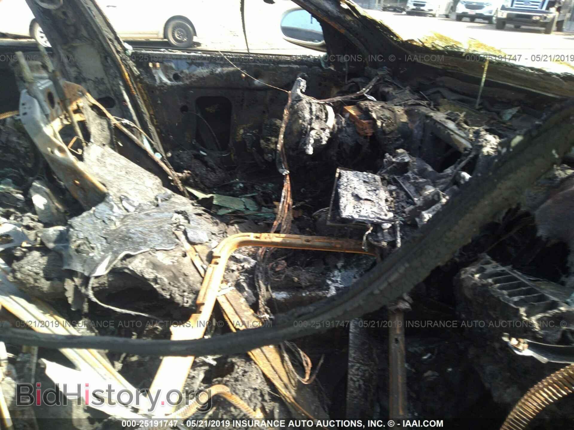 2012 AUDI A6 - VIN: WAUAFAFC4CN011601 - Фото 5