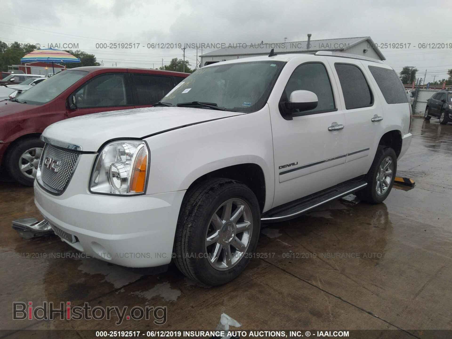 2013 GMC YUKON - VIN: 1GKS2EEF4DR325835 - Photo 2