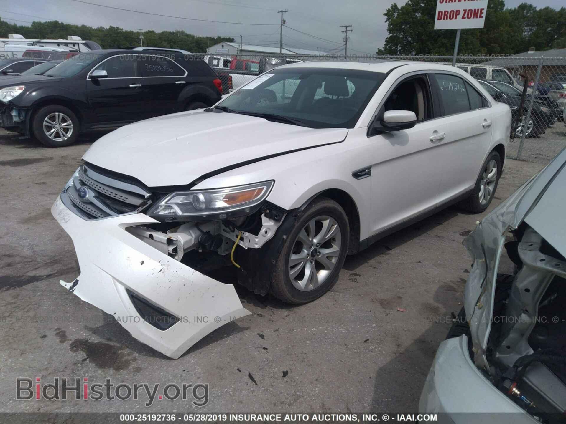 2011 FORD TAURUS - VIN: 1FAHP2EW8BG174468 - Фото 2
