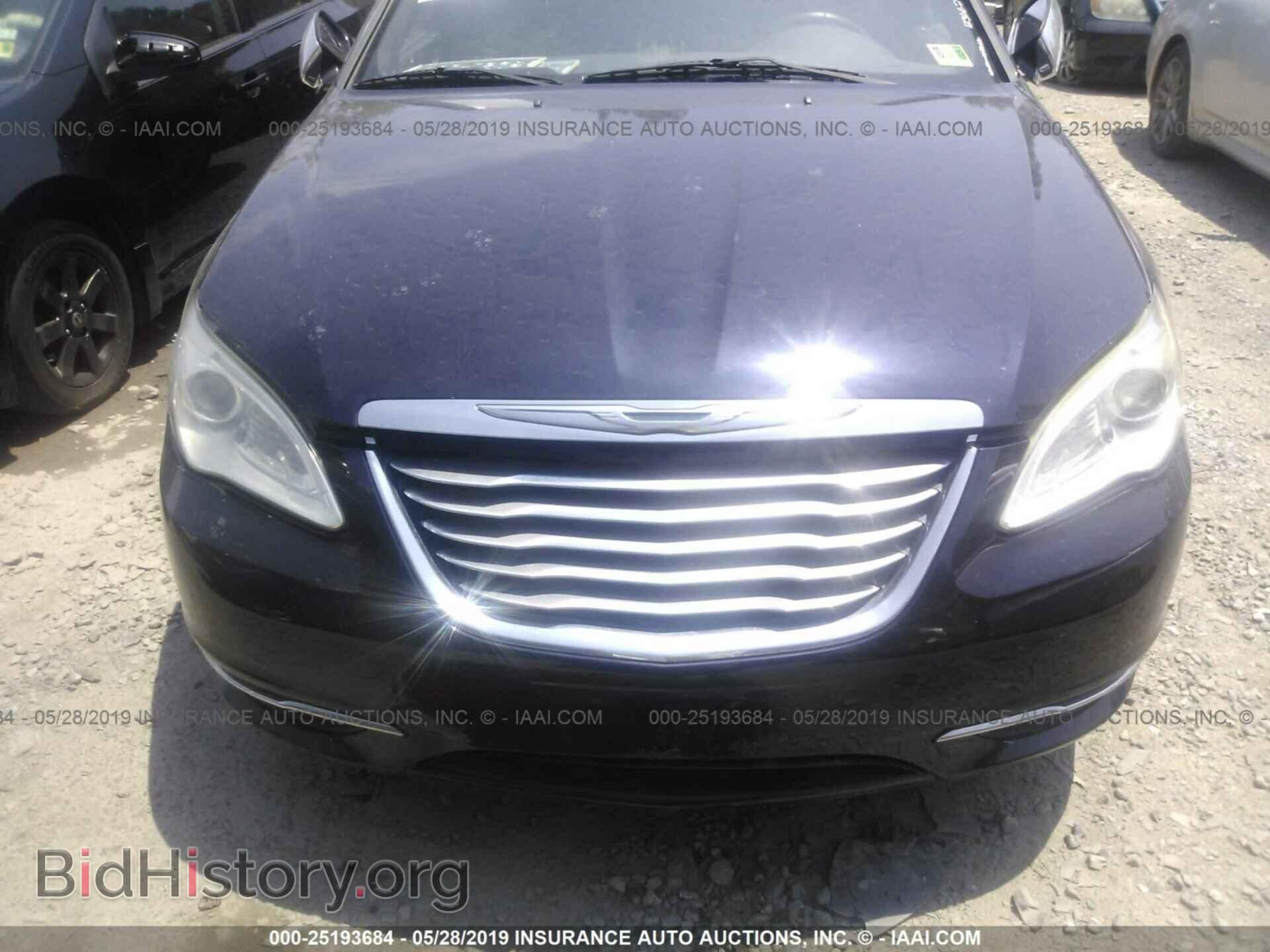 2011 CHRYSLER 200 - VIN: 1C3BC2FG6BN526689 - Фото 6