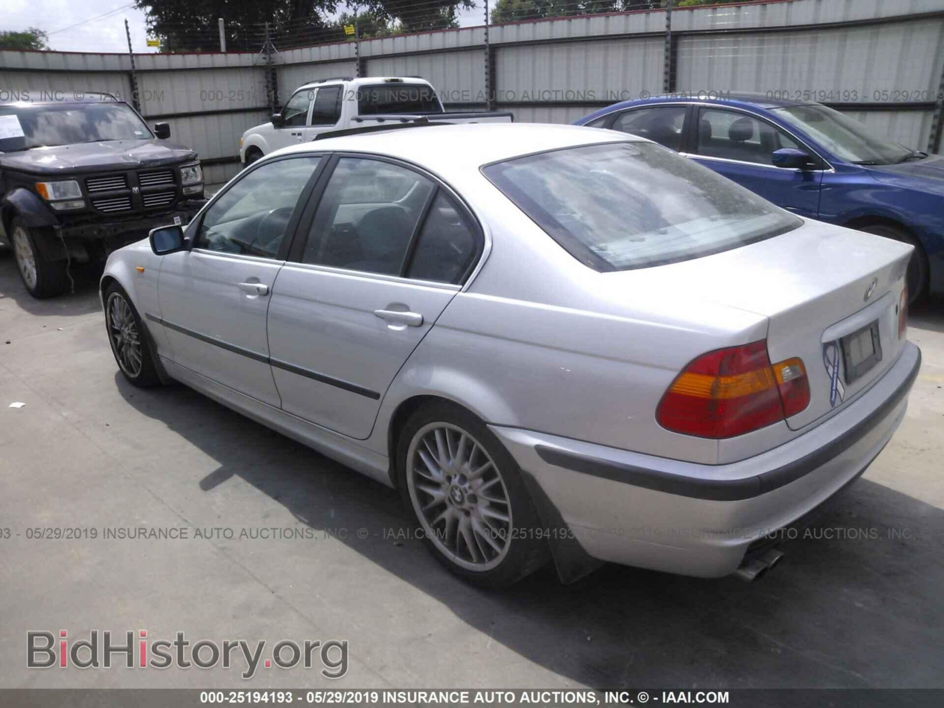 2003 BMW 330 - VIN: WBAEV53473KM27474 - Photo 3