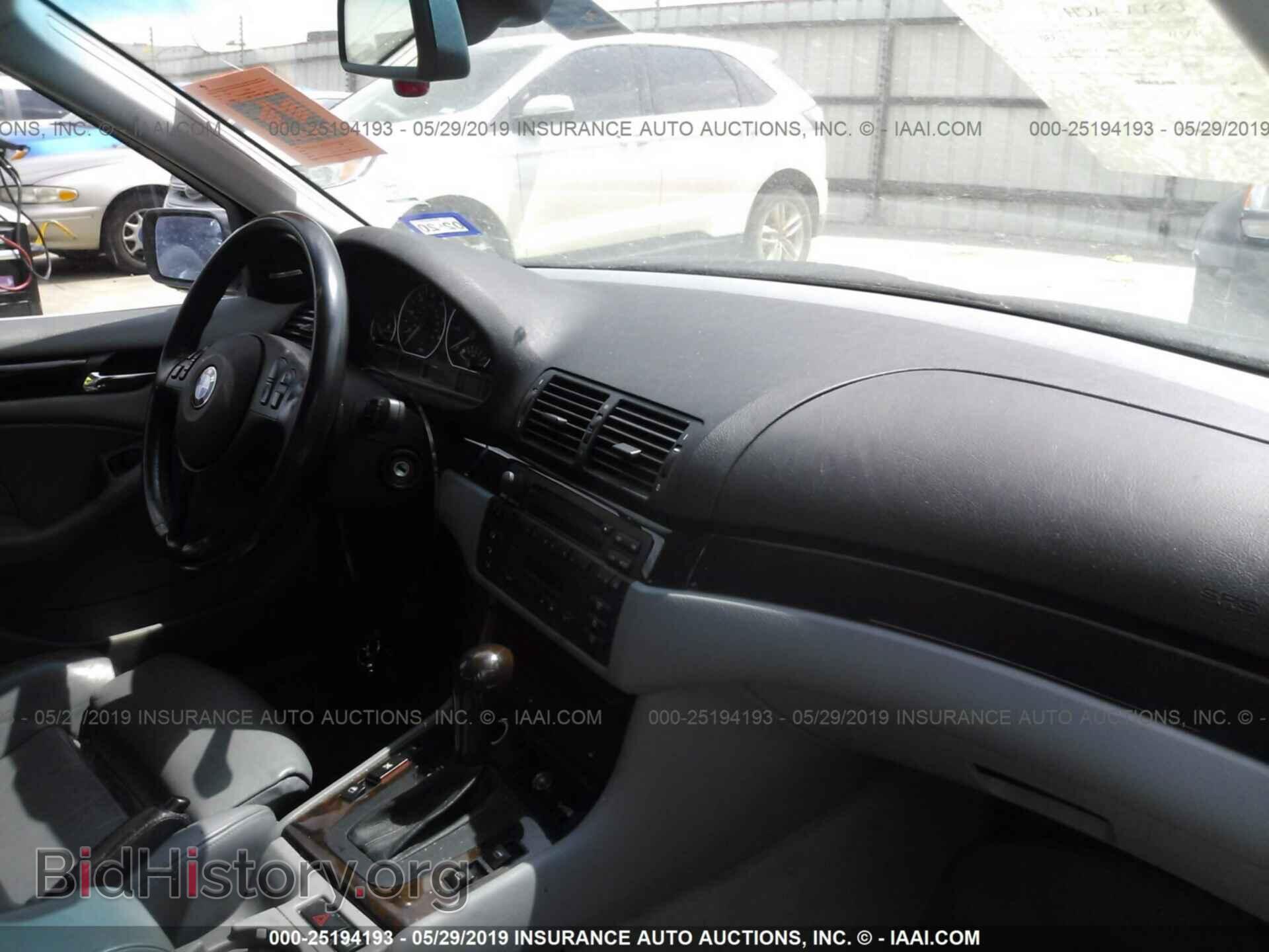 2003 BMW 330 - VIN: WBAEV53473KM27474 - Photo 5