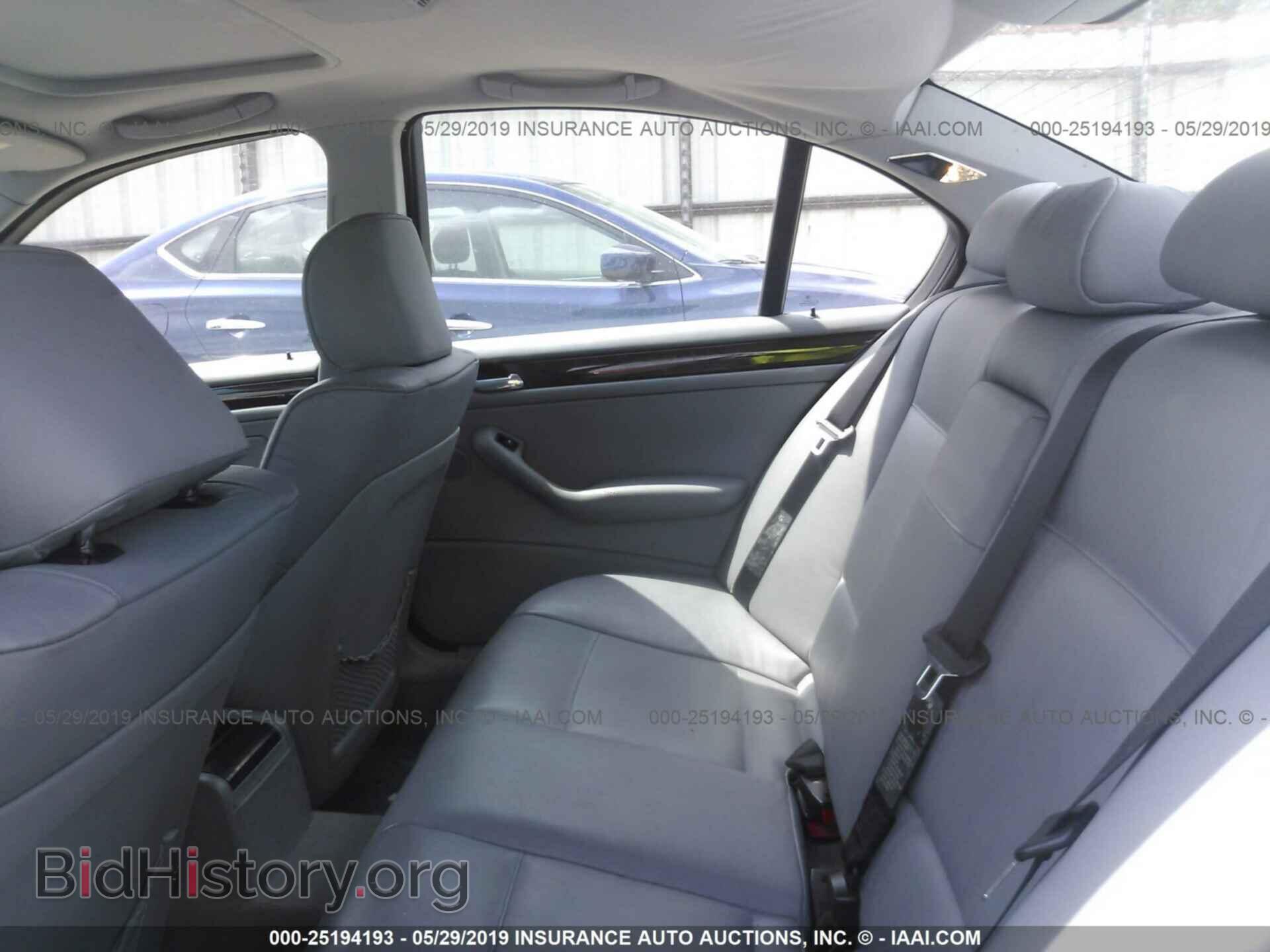 2003 BMW 330 - VIN: WBAEV53473KM27474 - Photo 8